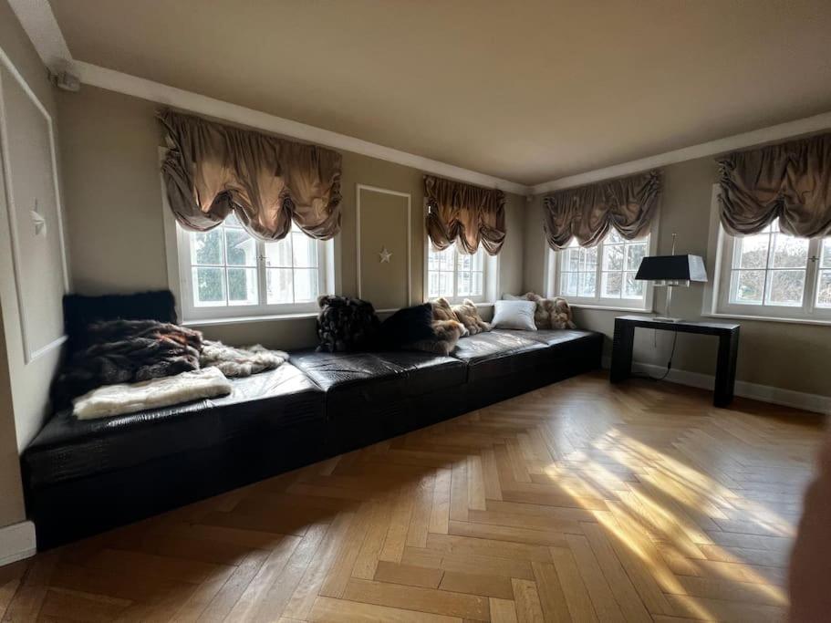 VILLA Philipp Plein - Designervilla mit Pool & SPA