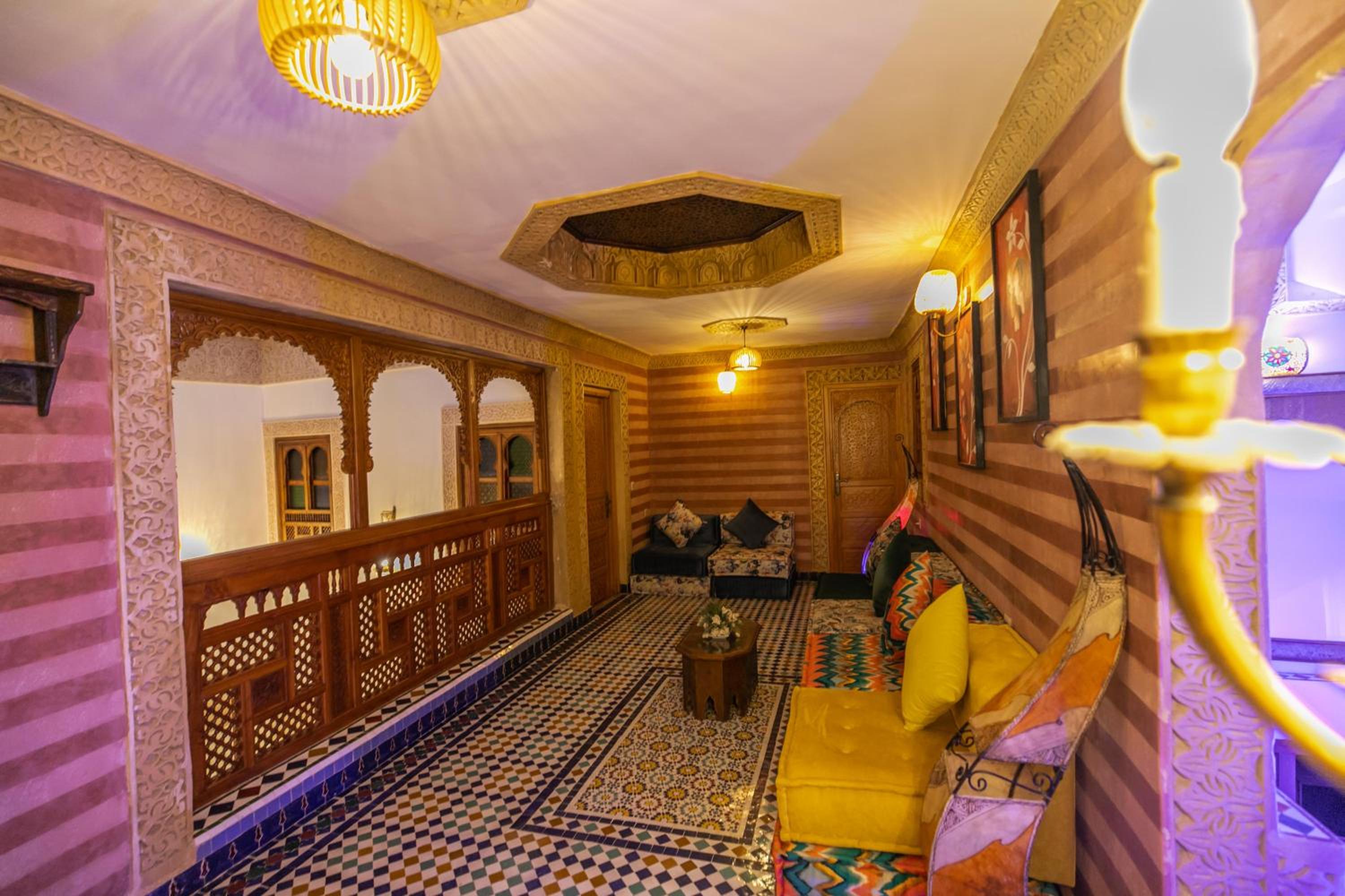 lounge