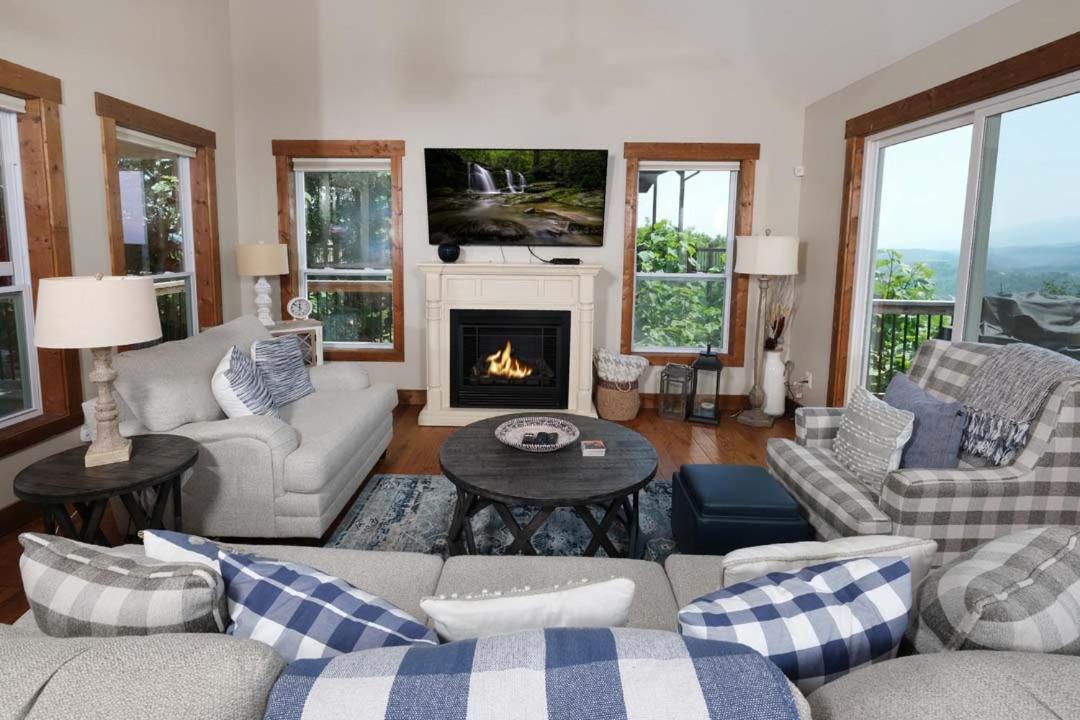 What A View! By Colonial Properties view 4