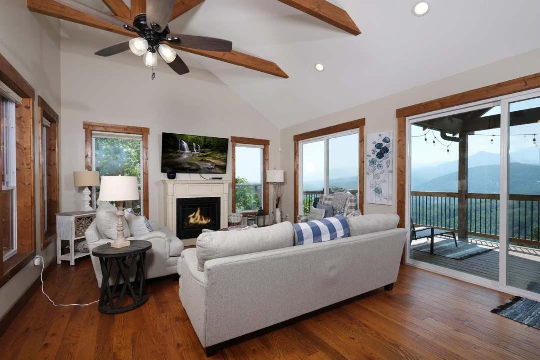 What A View! By Colonial Properties view 5