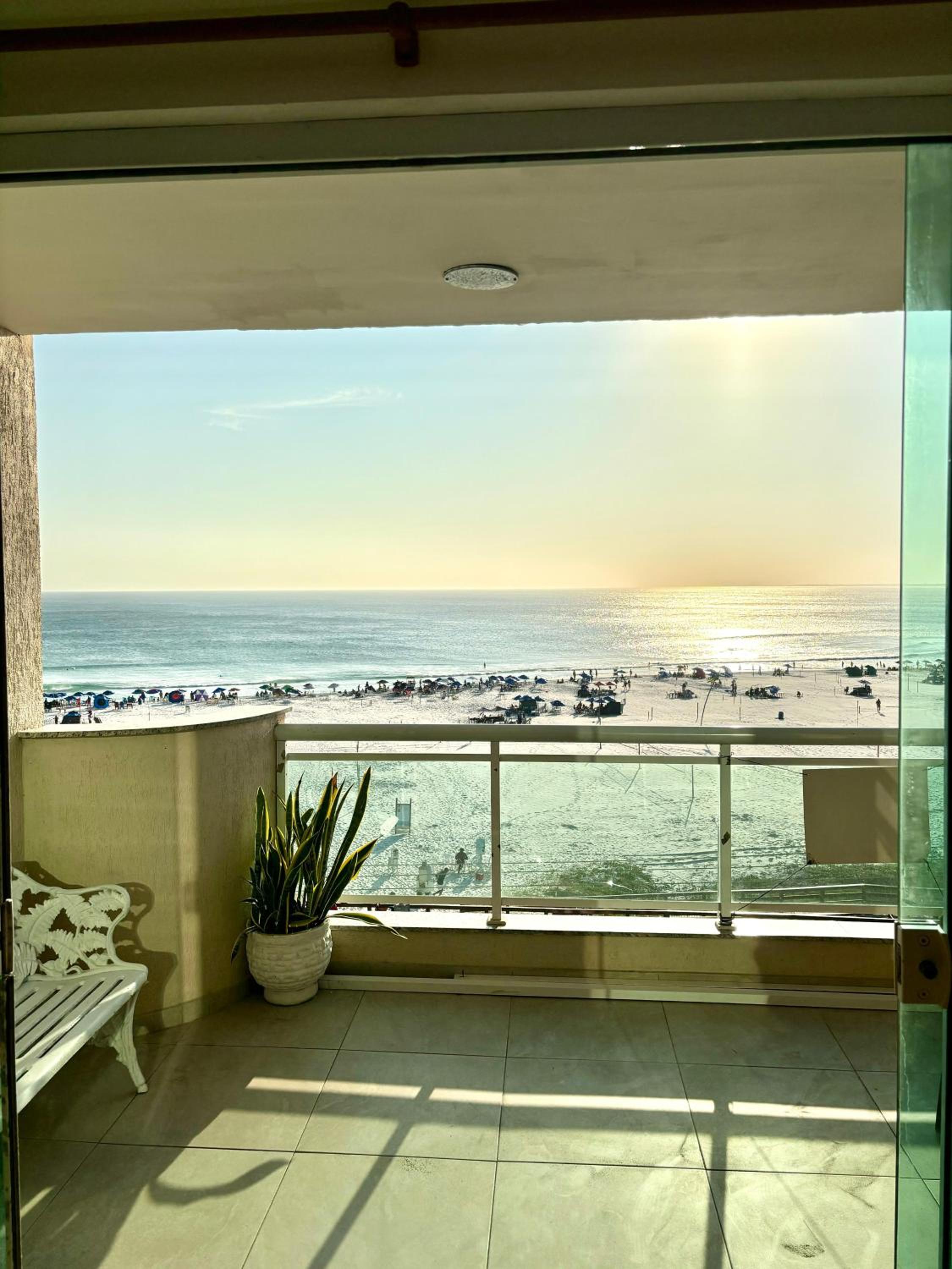 Apartamento 3 Quartos na Praia Grande - Vista para o Mar
