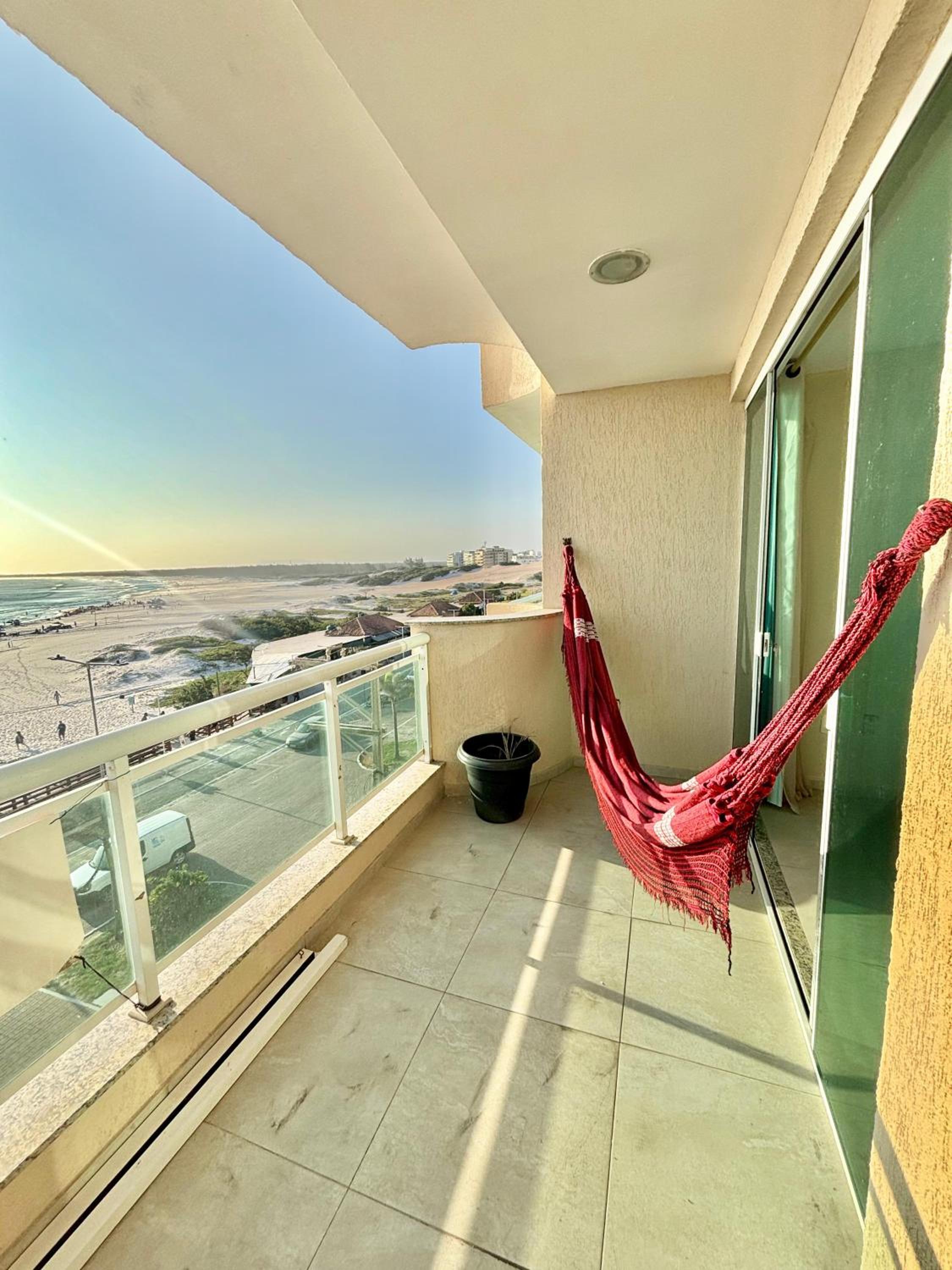 Apartamento 3 Quartos na Praia Grande - Vista para o Mar