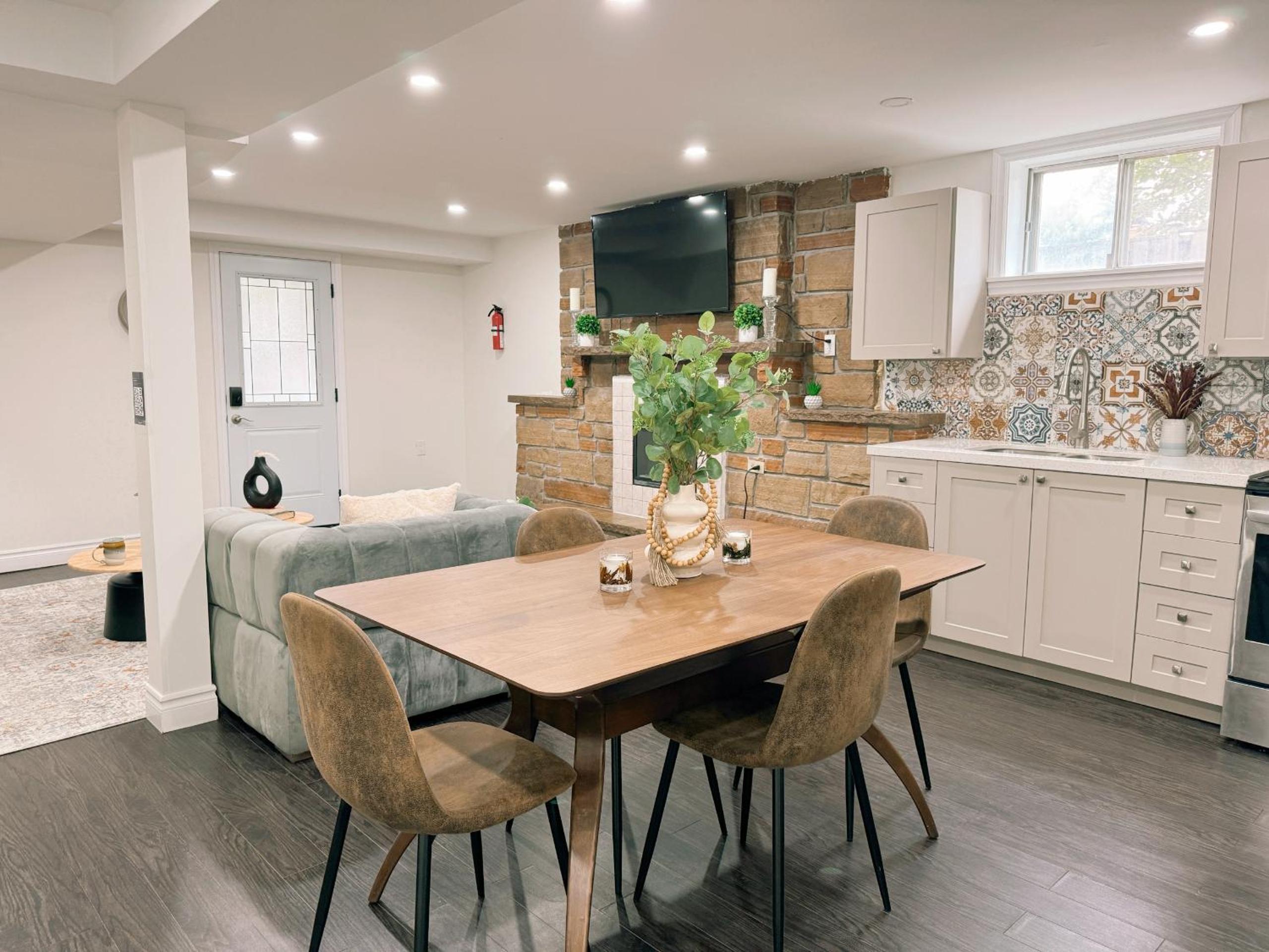 Stylish & Spacious Guesthome With More Than Essentials