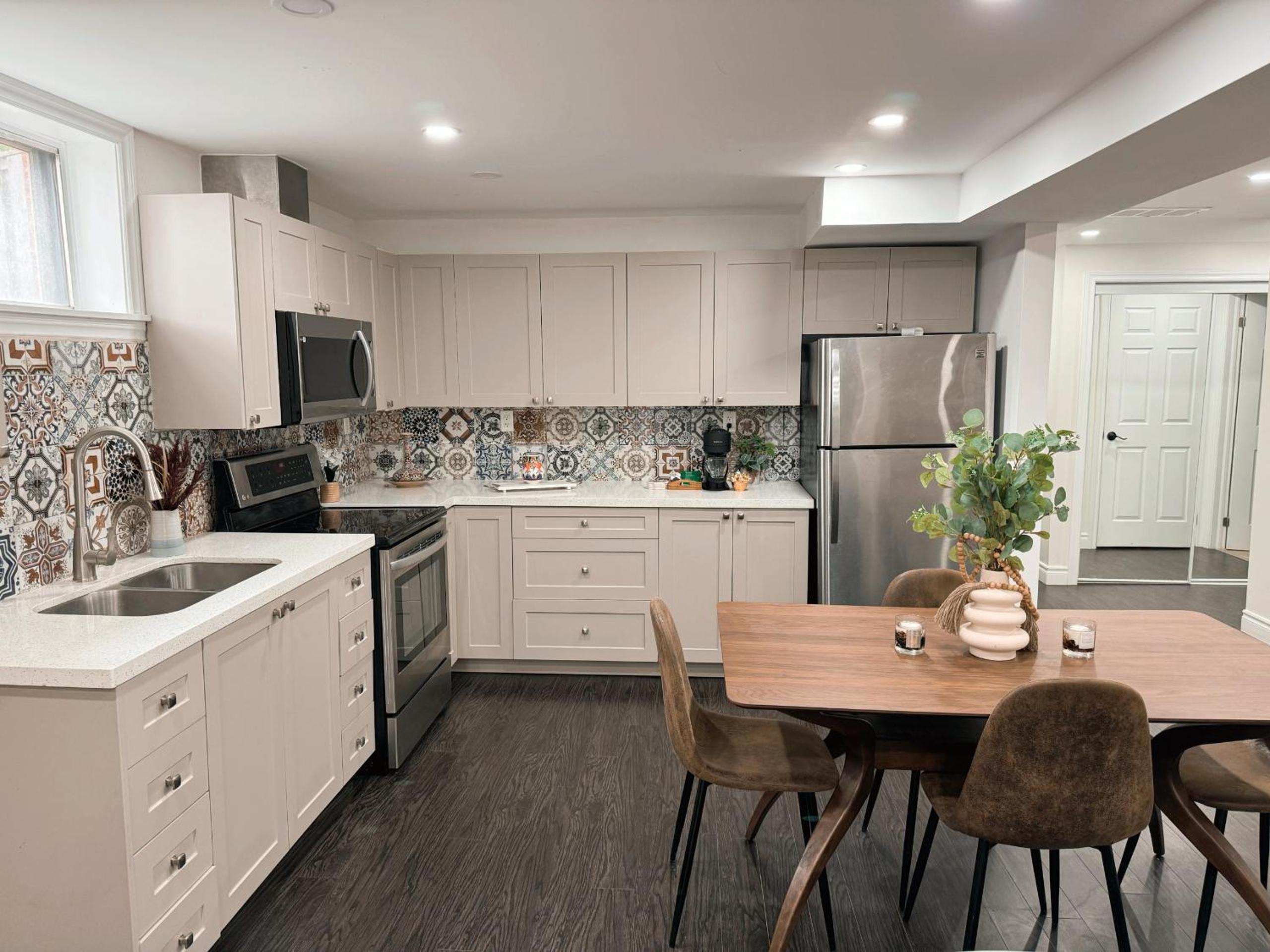 Stylish & Spacious Guesthome With More Than Essentials
