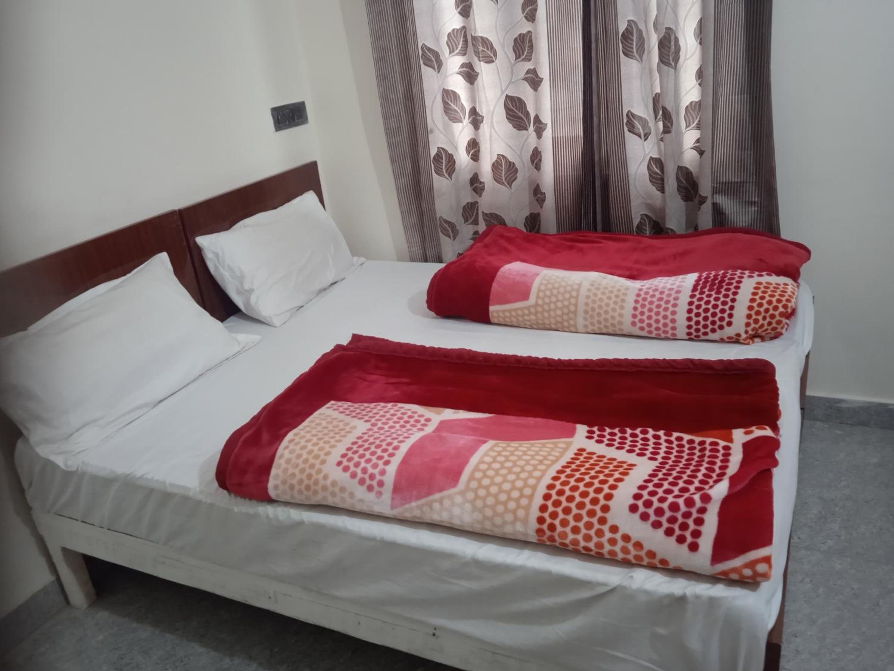 Shiva tourist lodge phata