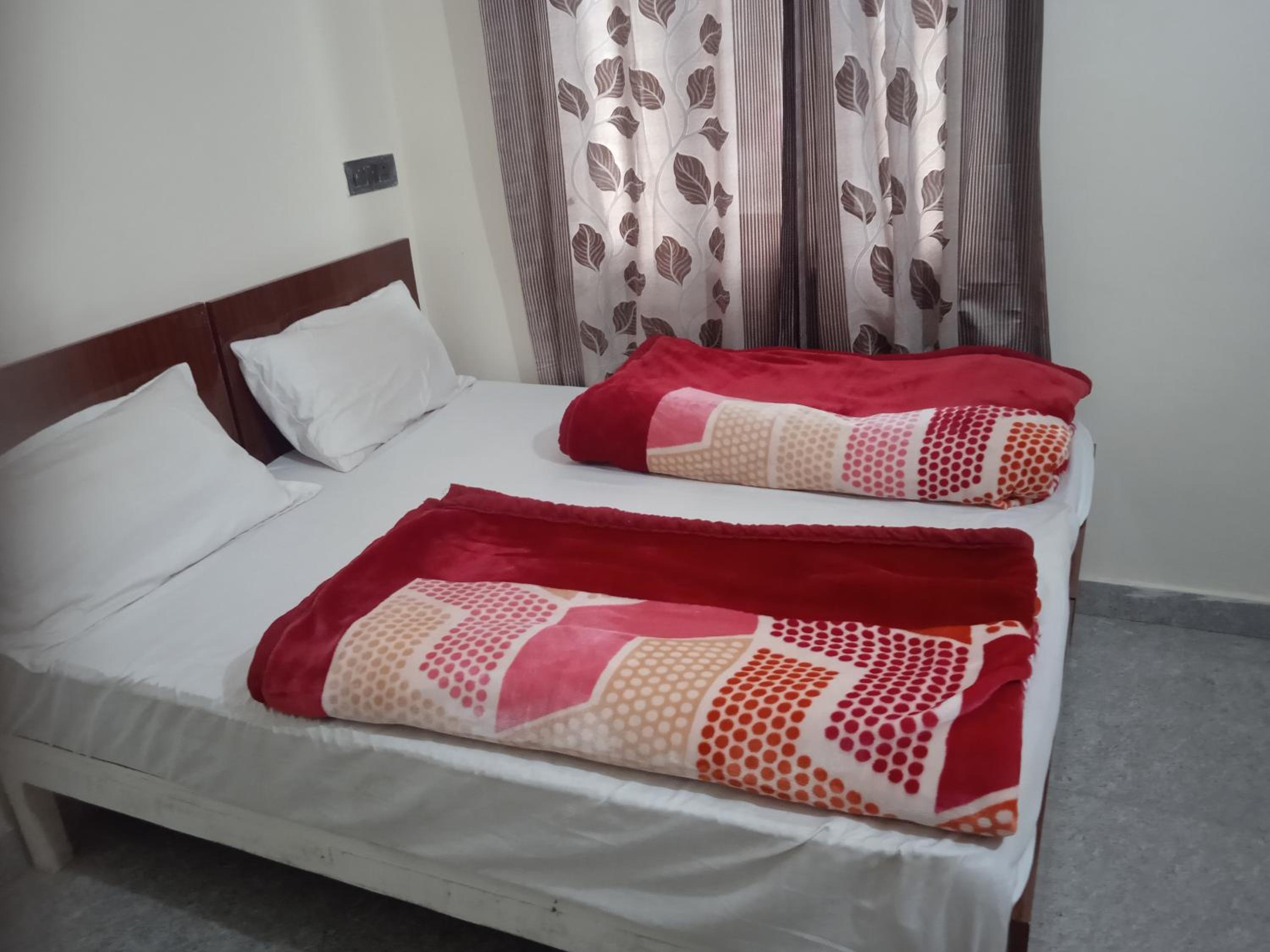 Shiva tourist lodge phata