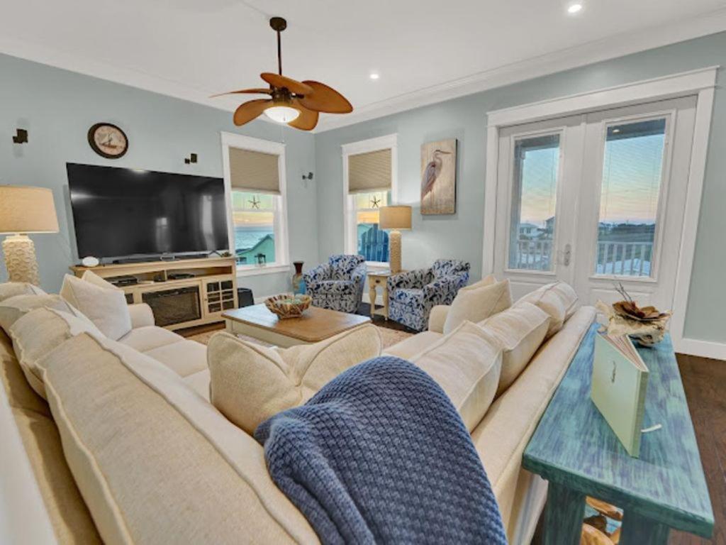 The Good Life 30A view 5