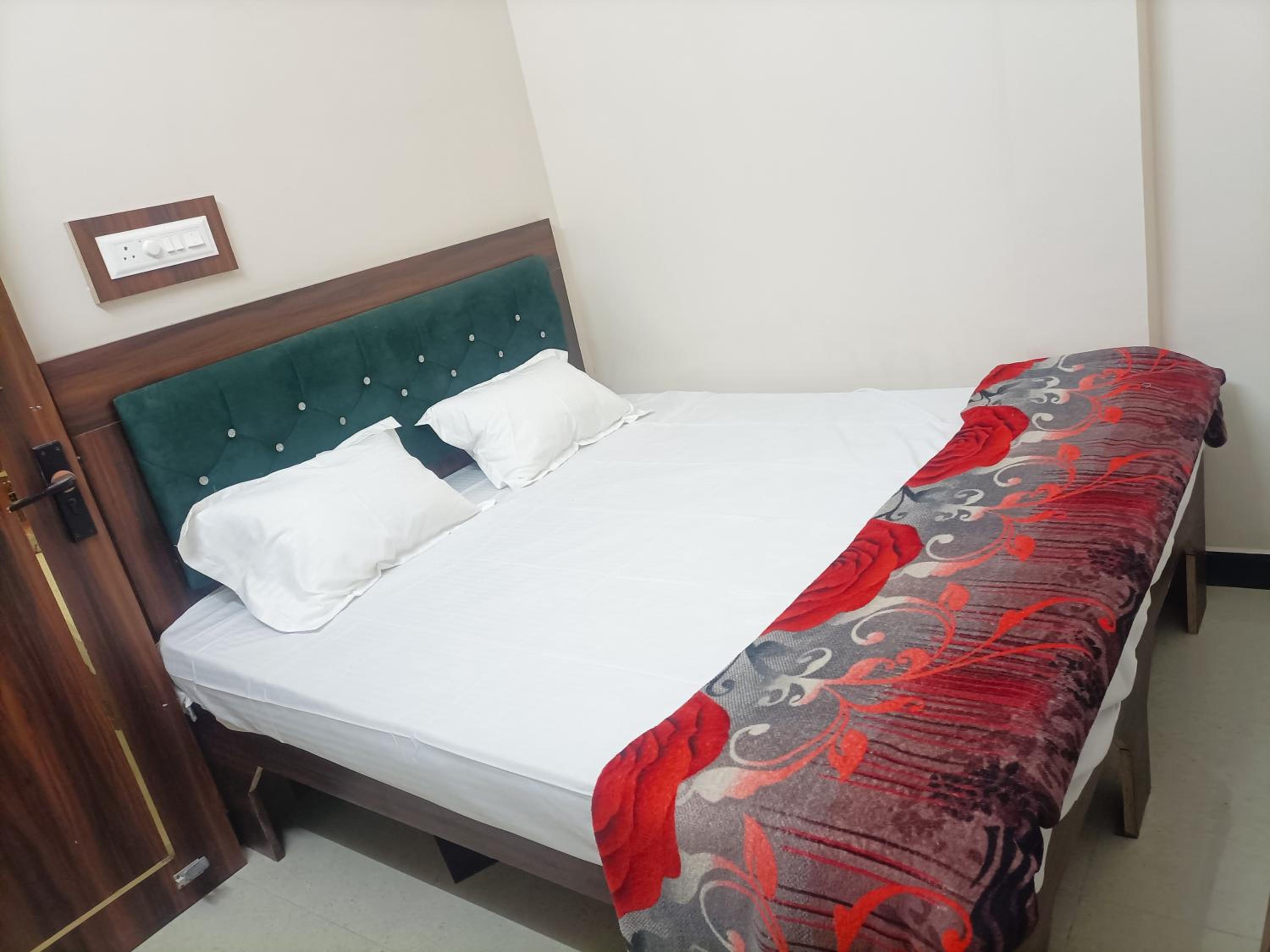Shivarpanam Home Stay