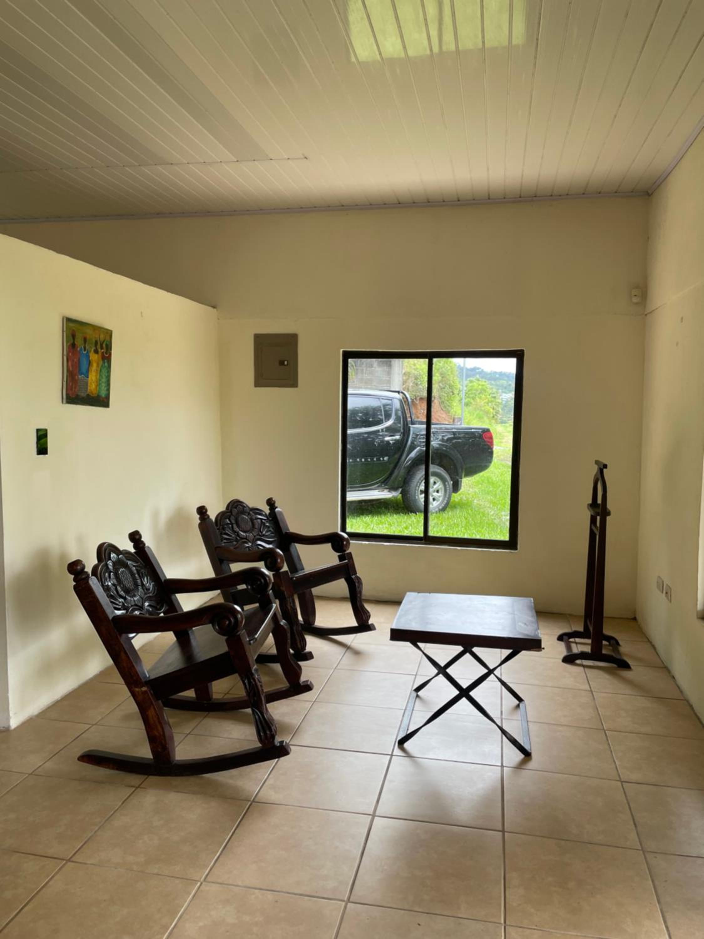 Casa de montaña con vista al océano pacífico