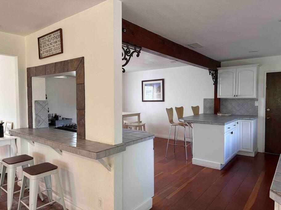 30 PCT OFF!! Limited Time! Malibu Ocean View Villa with Hot Tub, Mins to Beach Hiking Trails, Coastal Lifestyle - Property Image 29