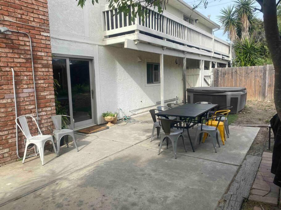 30 PCT OFF!! Limited Time! Malibu Ocean View Villa with Hot Tub, Mins to Beach Hiking Trails, Coastal Lifestyle - Property Image 39