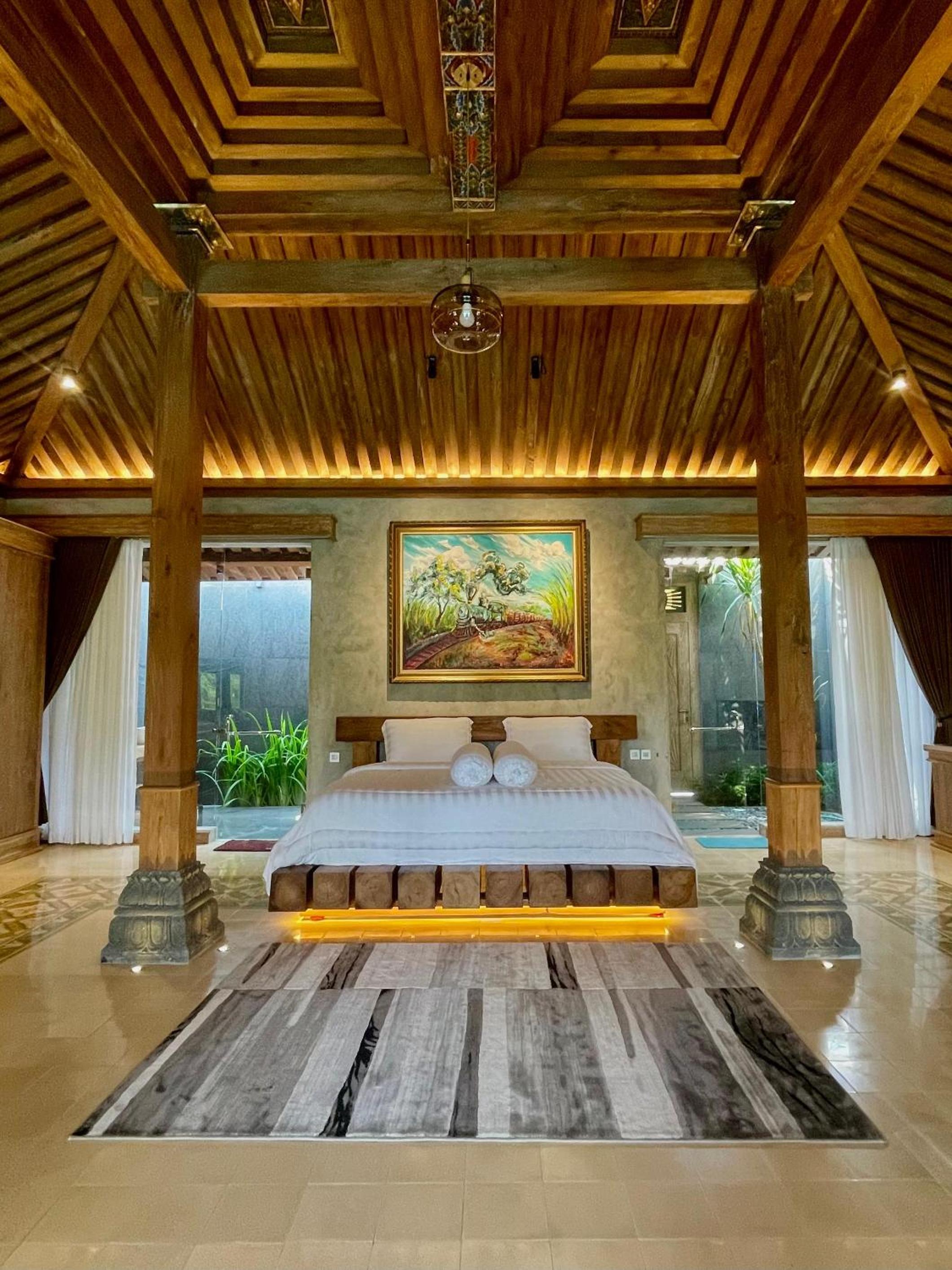 KeJawa Luxury Villa by Sampai view 4