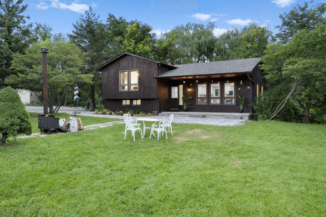 Doran Farm House