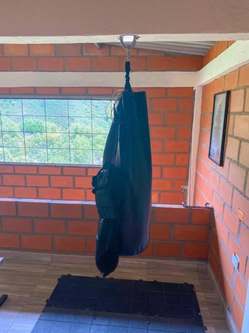 Retro Finca Urrao - Peaceful Avocado Farm Retreat