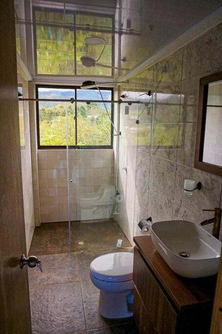 Retro Finca Urrao - Peaceful Avocado Farm Retreat