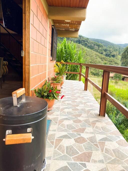 Retro Finca Urrao - Peaceful Avocado Farm Retreat
