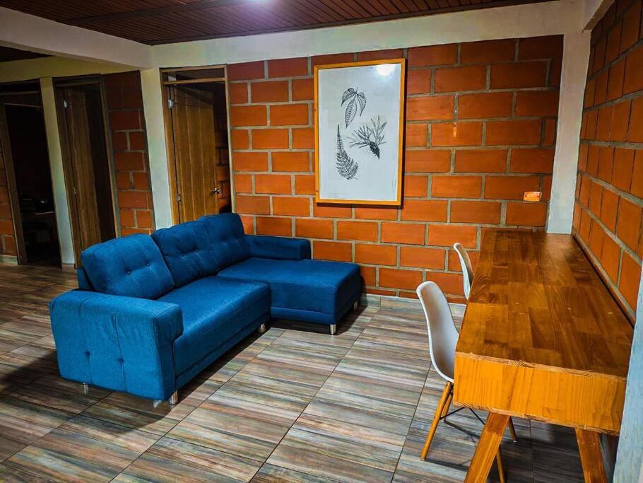 Retro Finca Urrao - Peaceful Avocado Farm Retreat