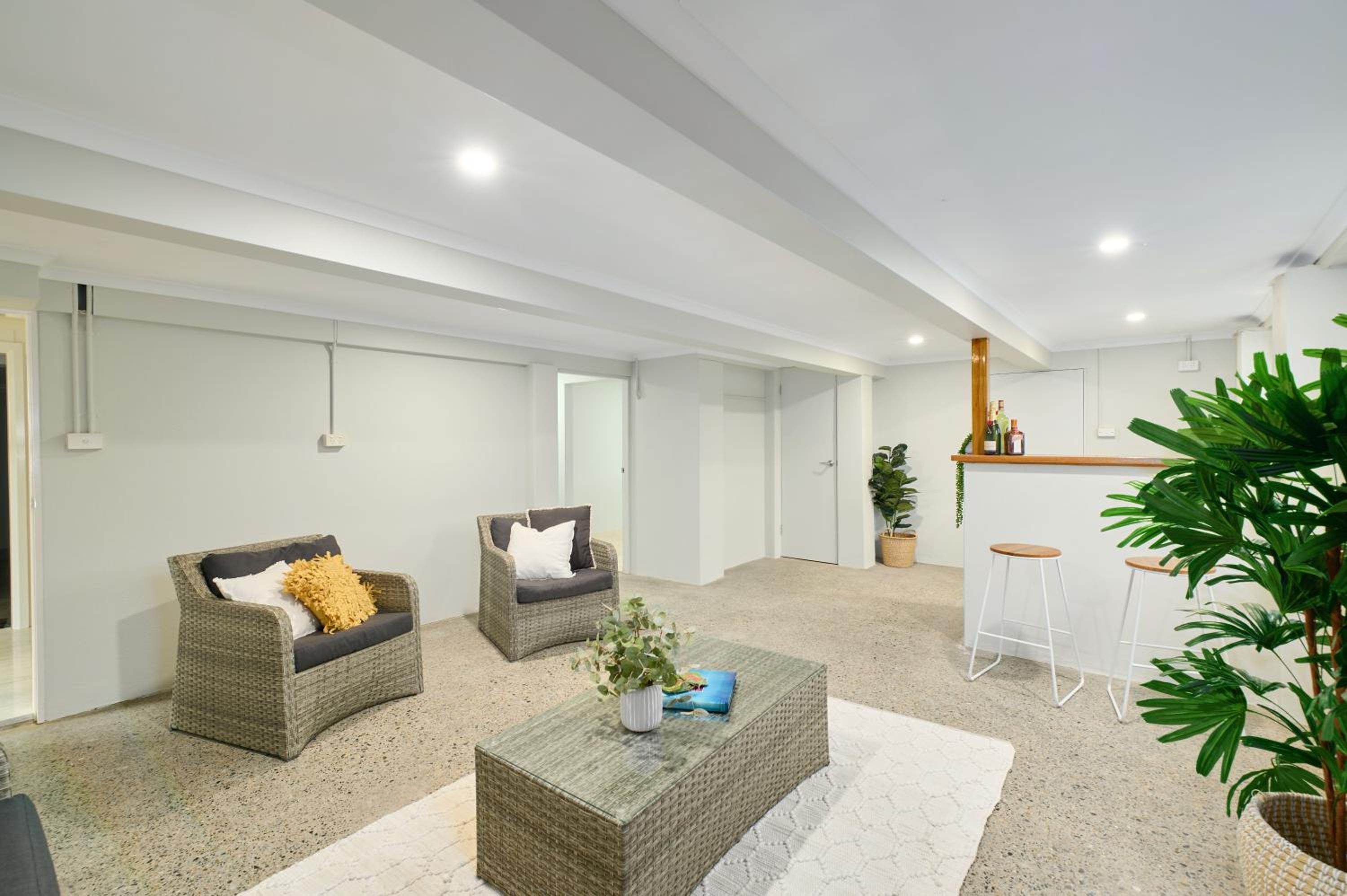 Riverside Luxury