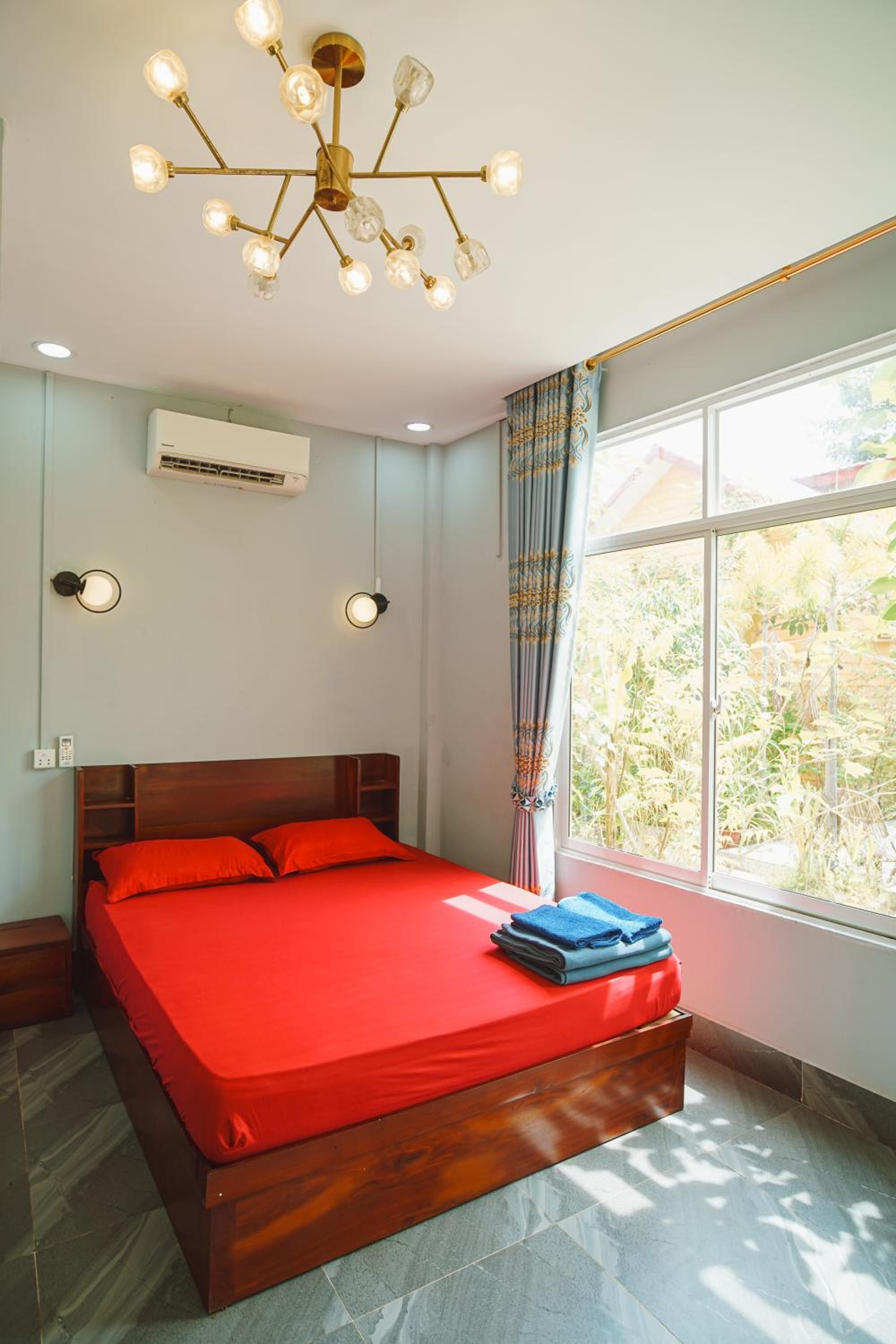 Yellow Star Hostel view 3