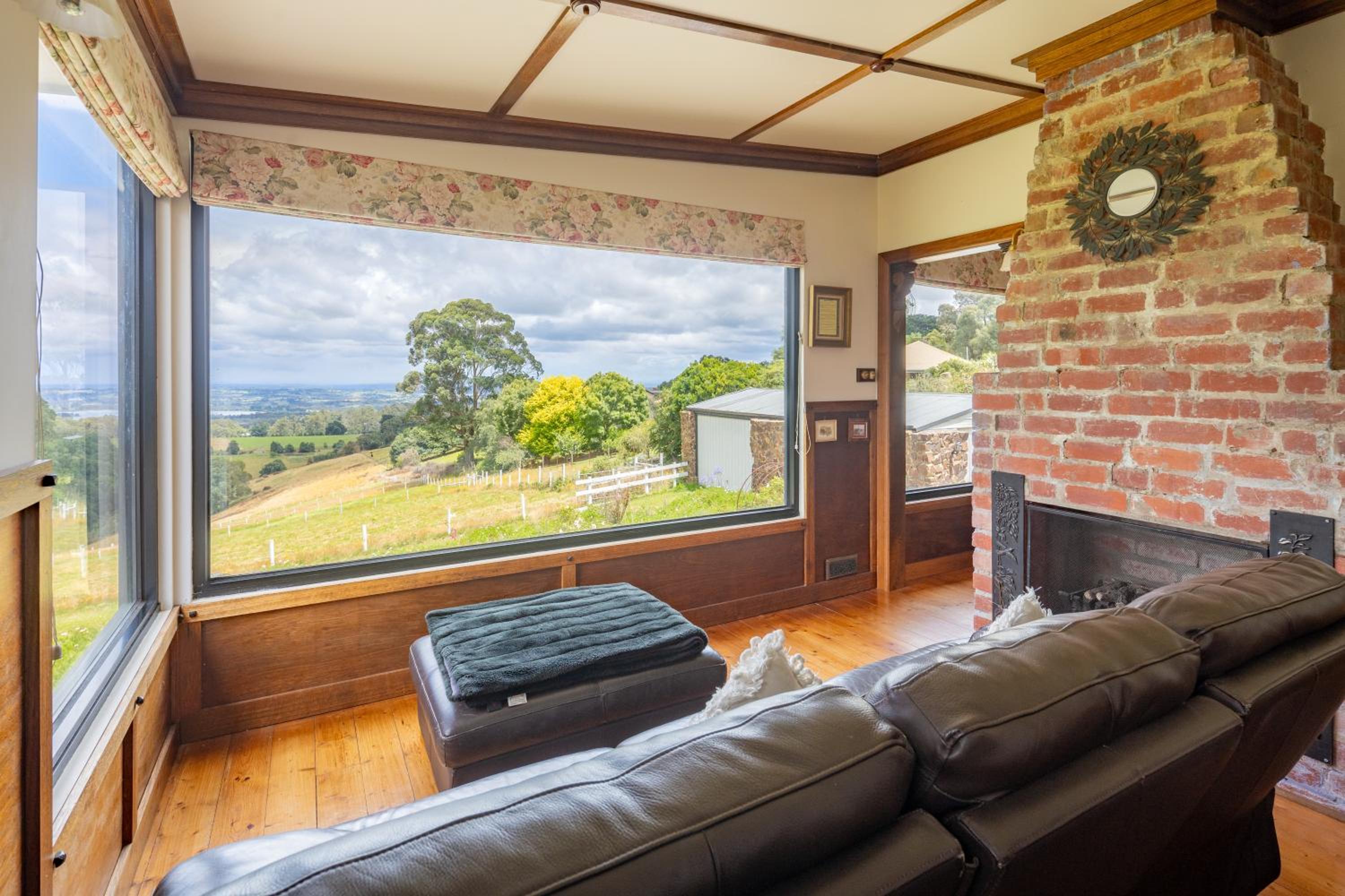 A Cottage with a View at Tudor Ridge