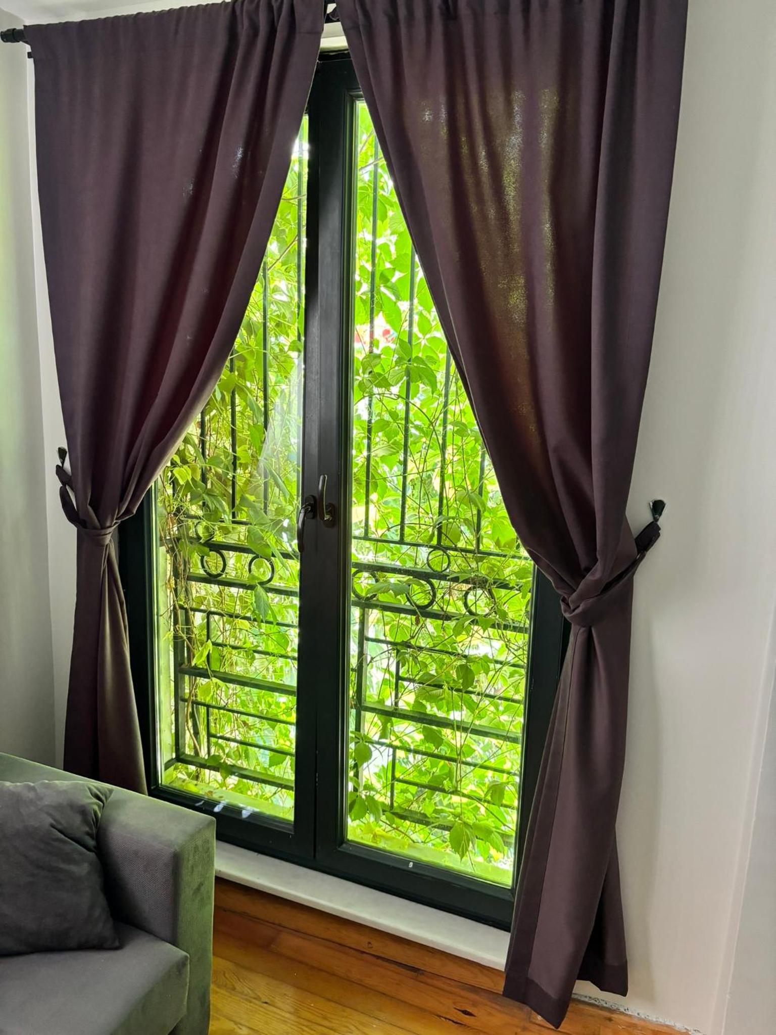 Charming Semi-Basement Apartment Steps from Taksim Square No 1