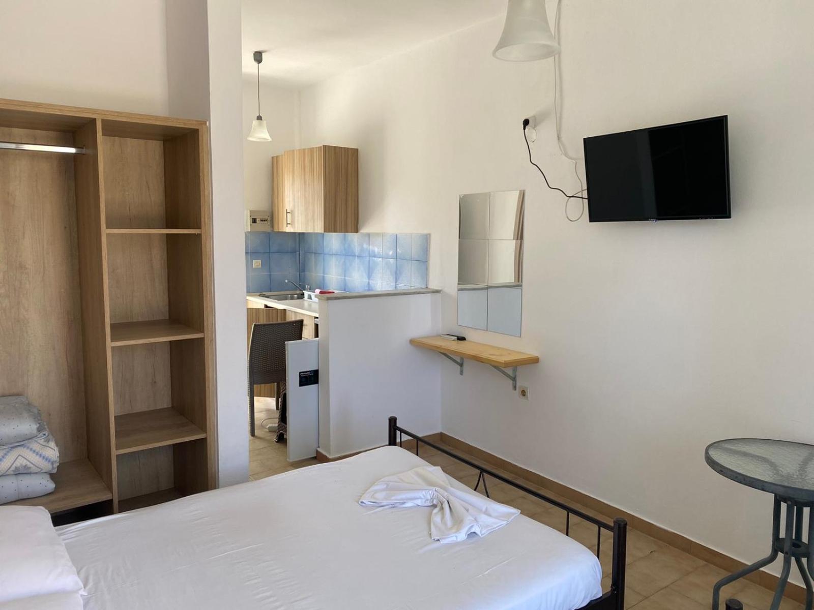 Laganas Vacations - Mary Studios - Property Image 7