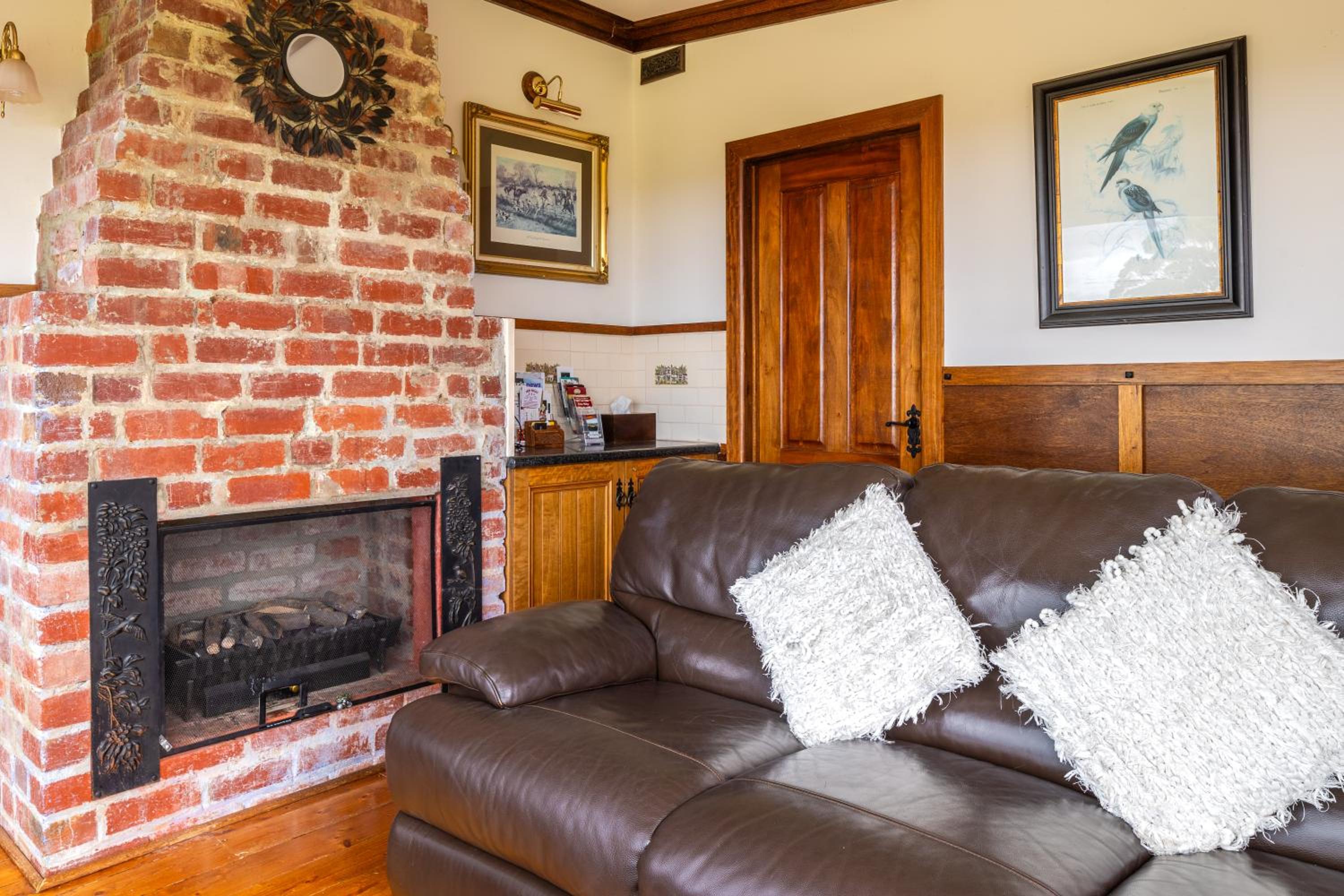 A Cottage with a View at Tudor Ridge
