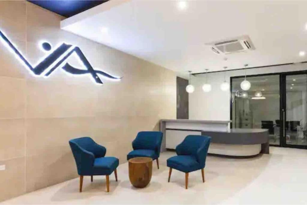 Lovely 1br Via Rooftop pool