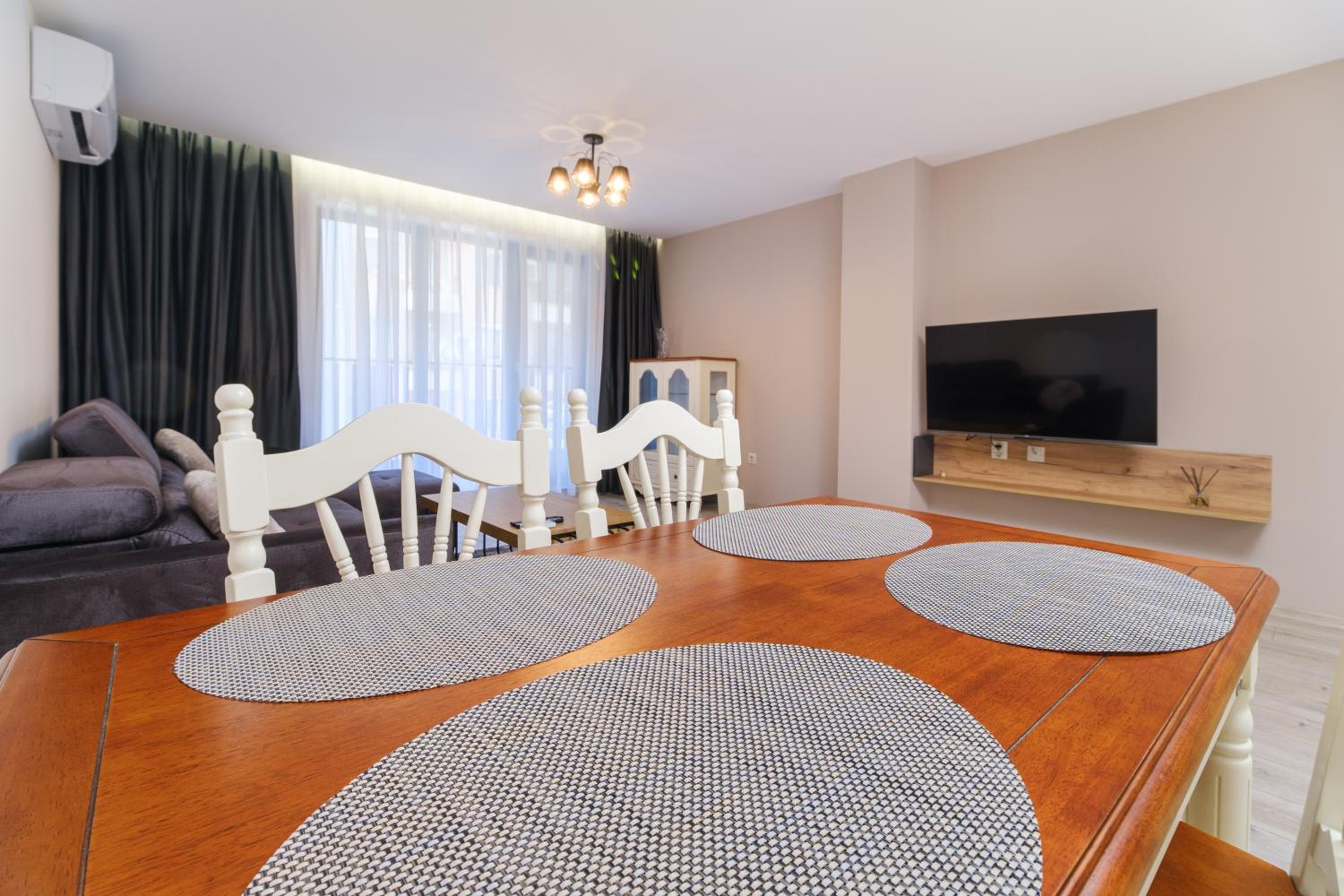 LDV 13 1-Bedroom Apartments Free private parking