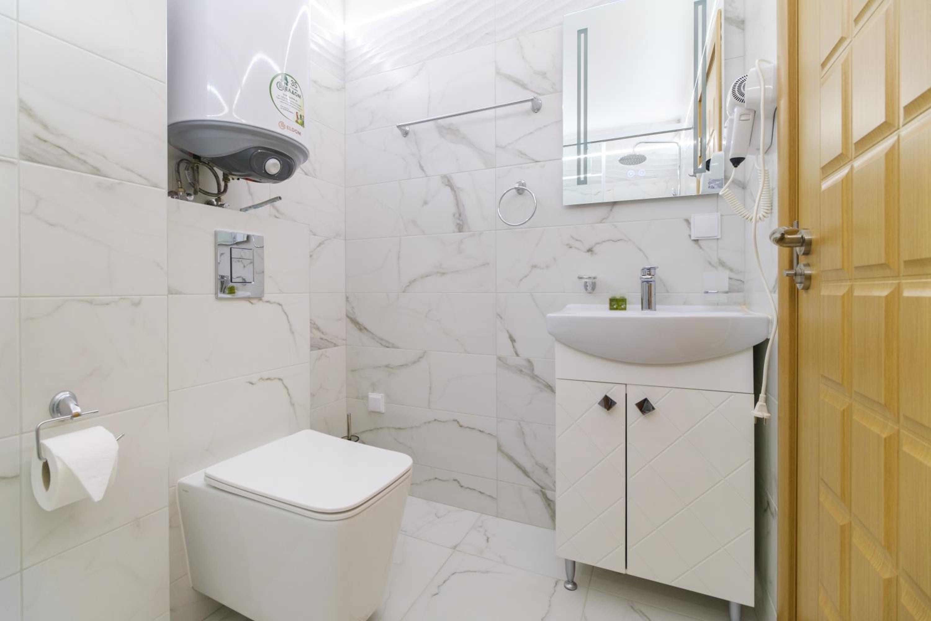 LDV 13 1-Bedroom Apartments Free private parking