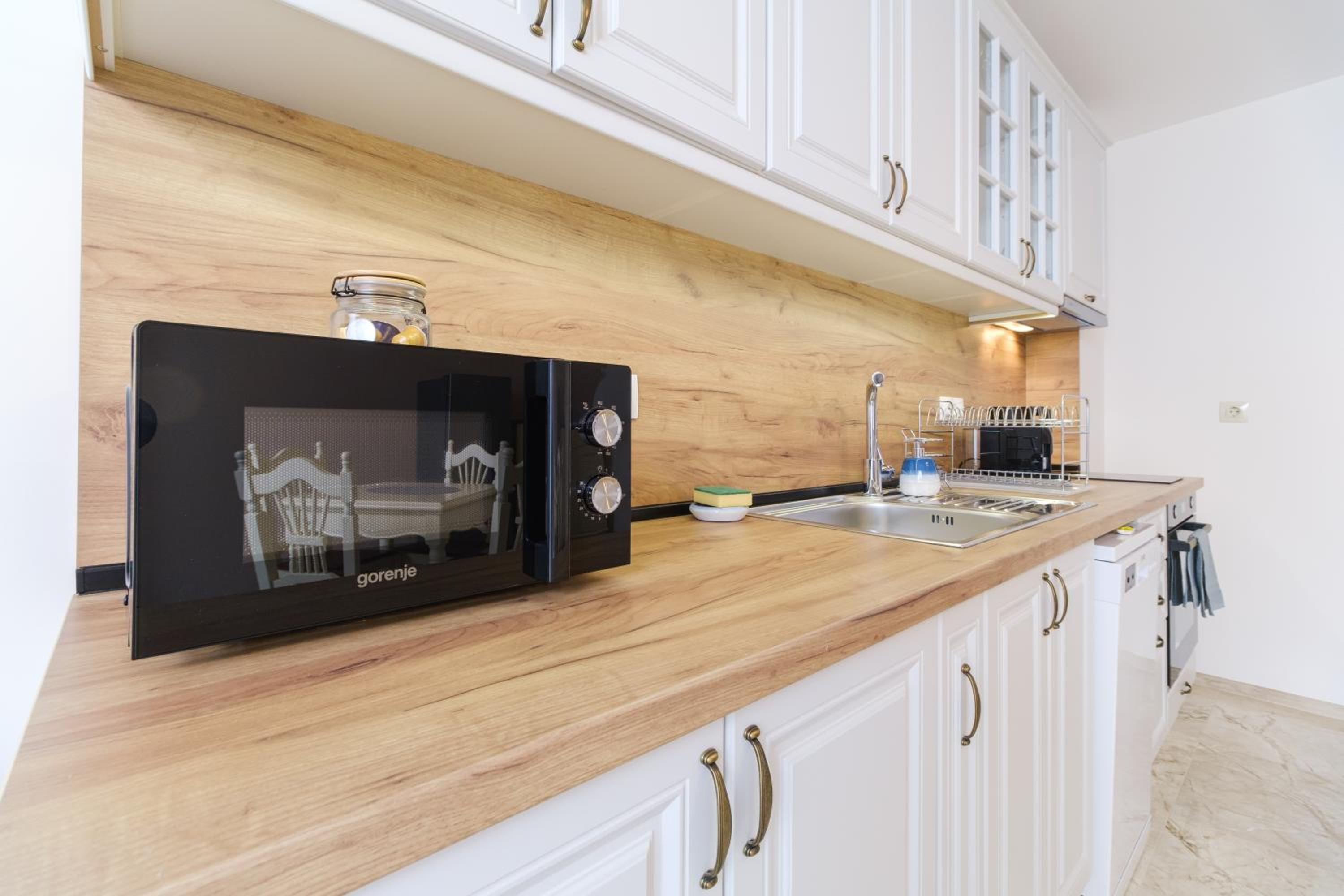 LDV 13 1-Bedroom Apartments Free private parking