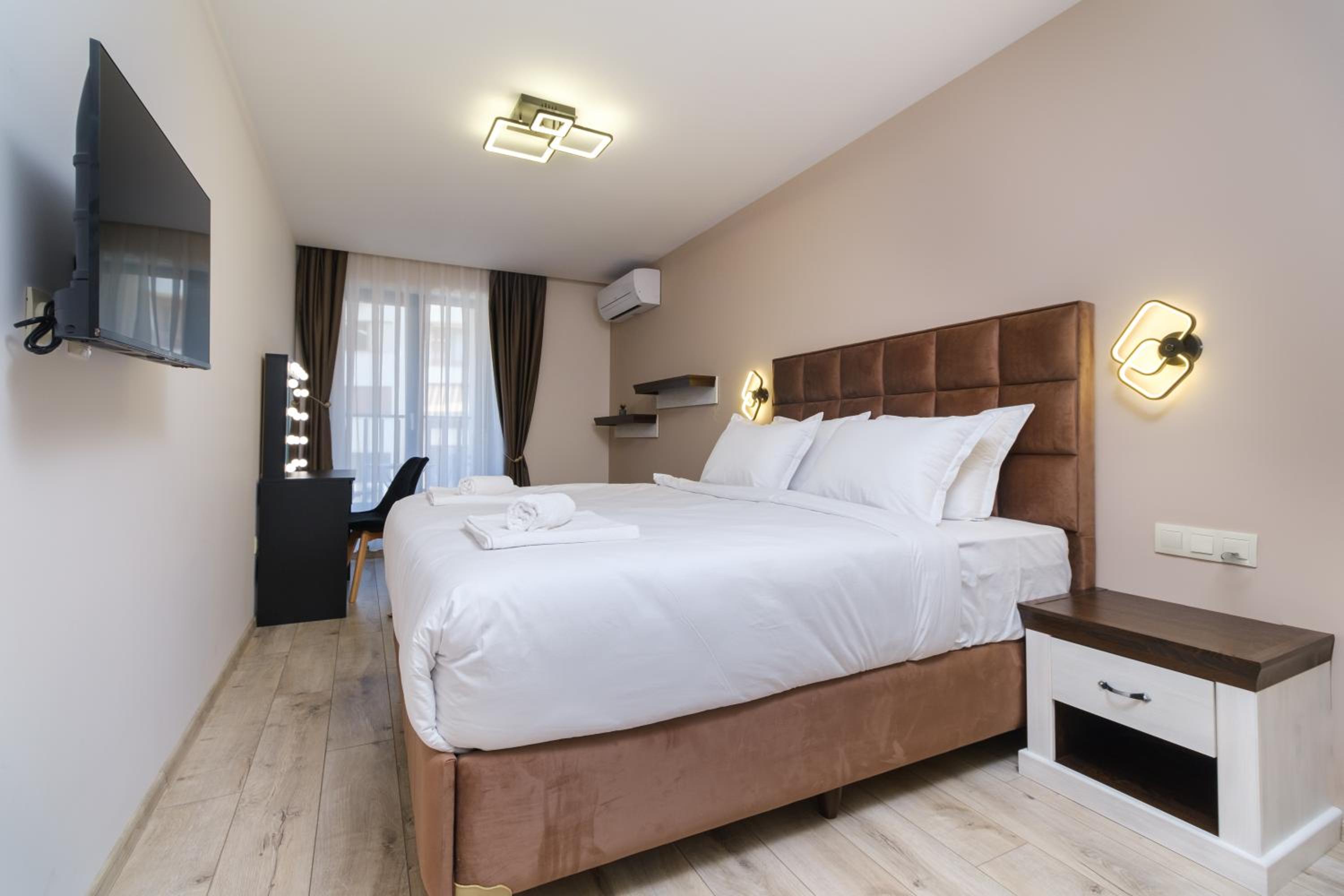 LDV 13 1-Bedroom Apartments Free private parking