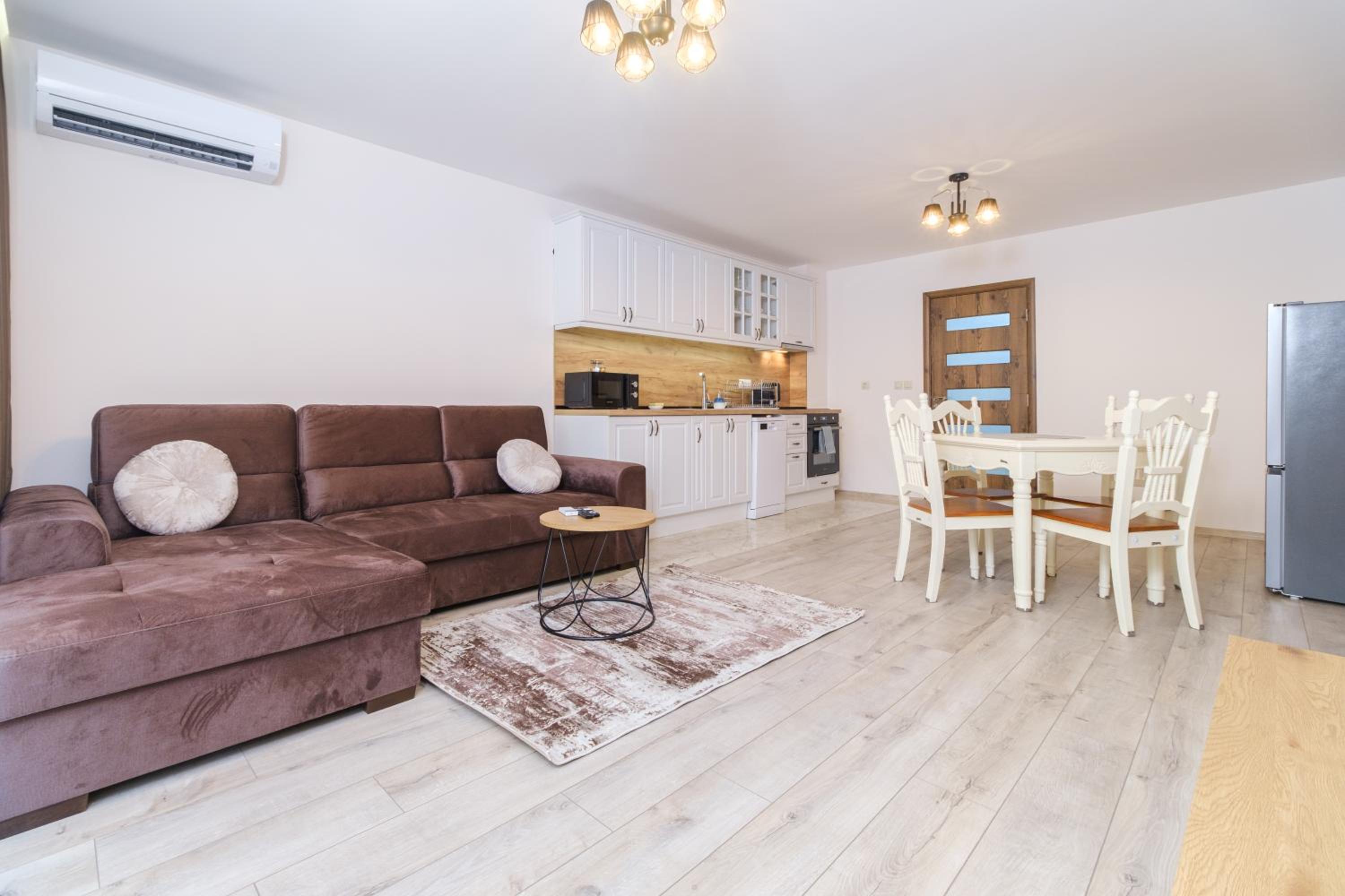 LDV 13 1-Bedroom Apartments Free private parking