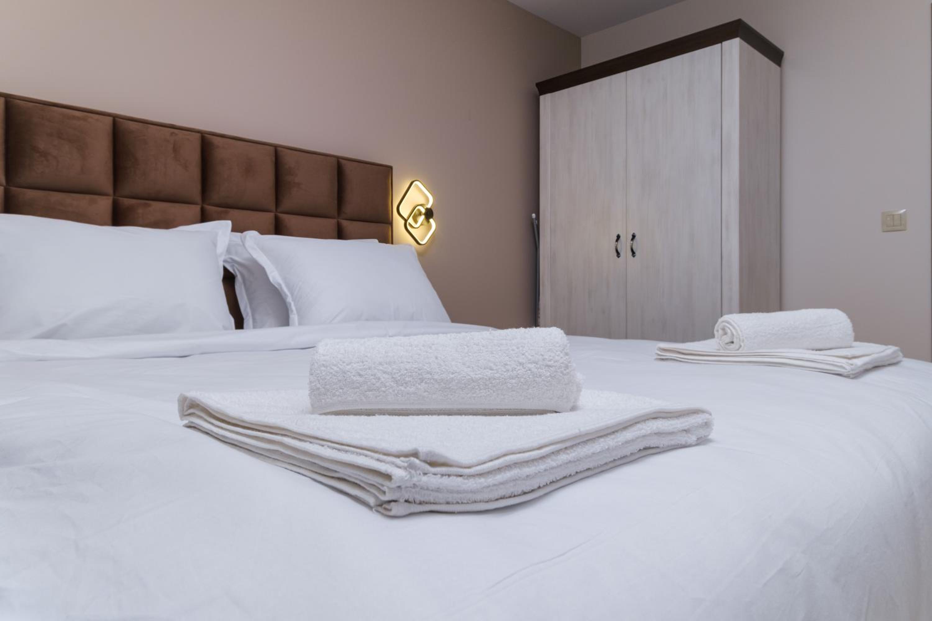 LDV 13 1-Bedroom Apartments Free private parking