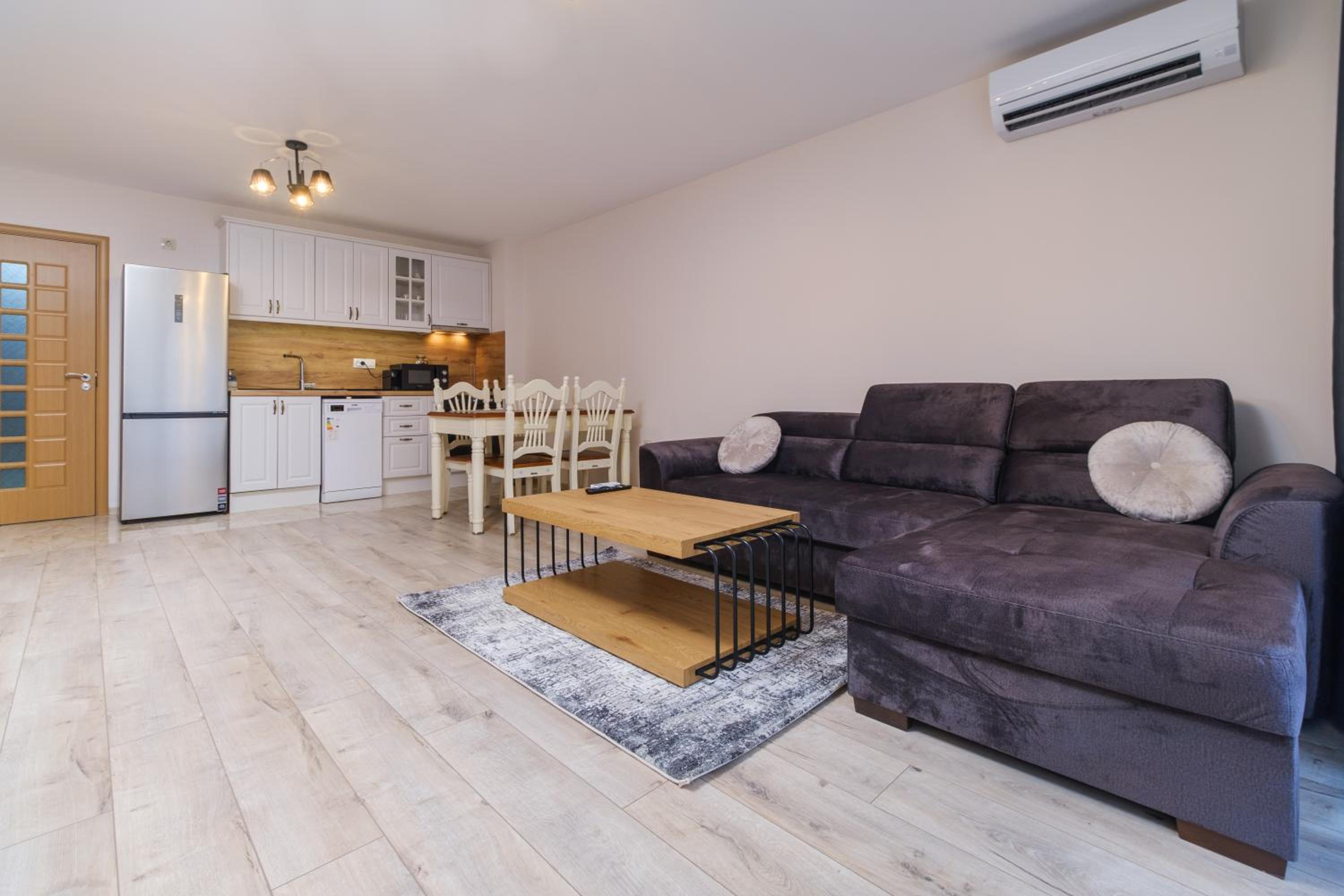 LDV 13 1-Bedroom Apartments Free private parking