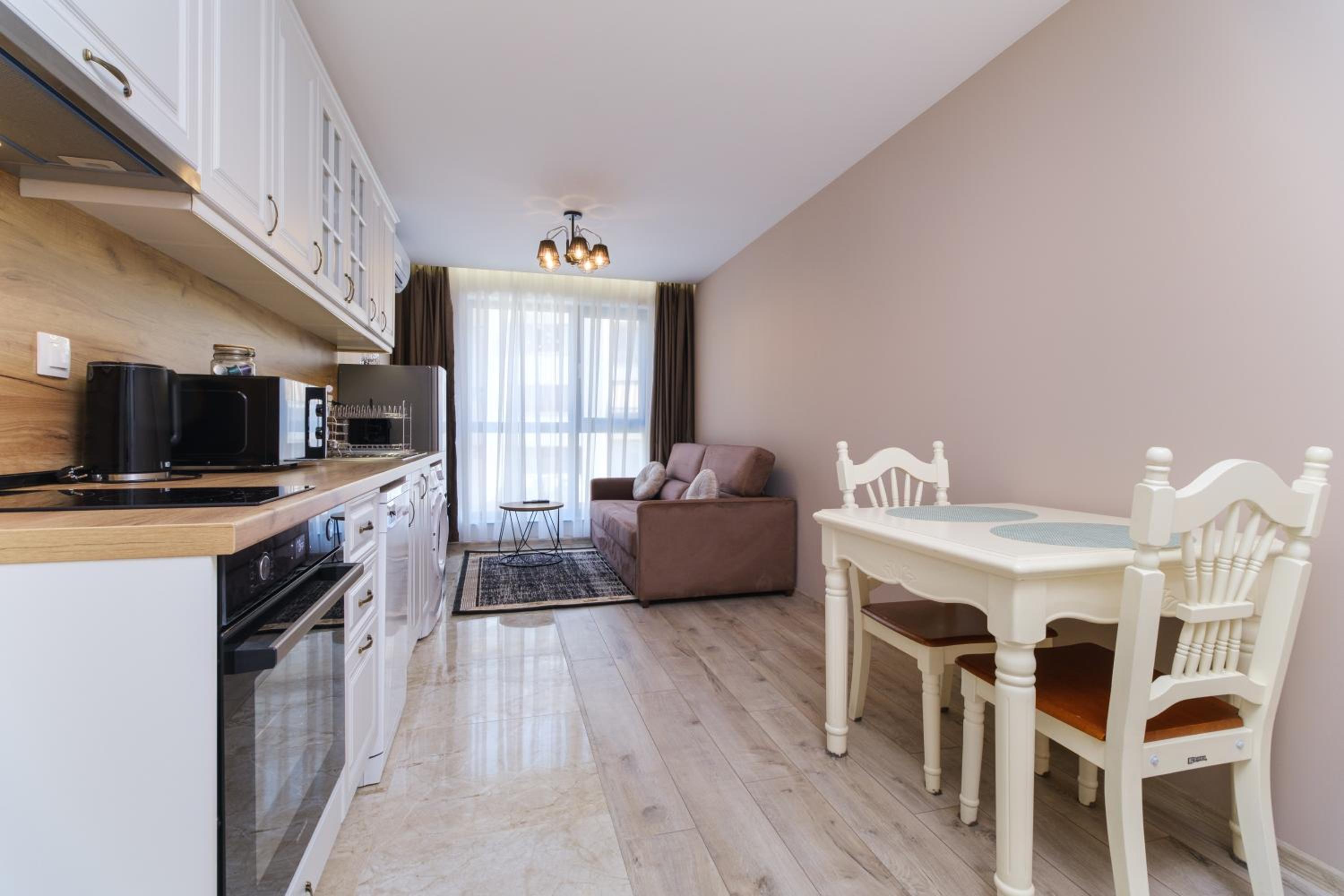 LDV 13 1-Bedroom Apartments Free private parking