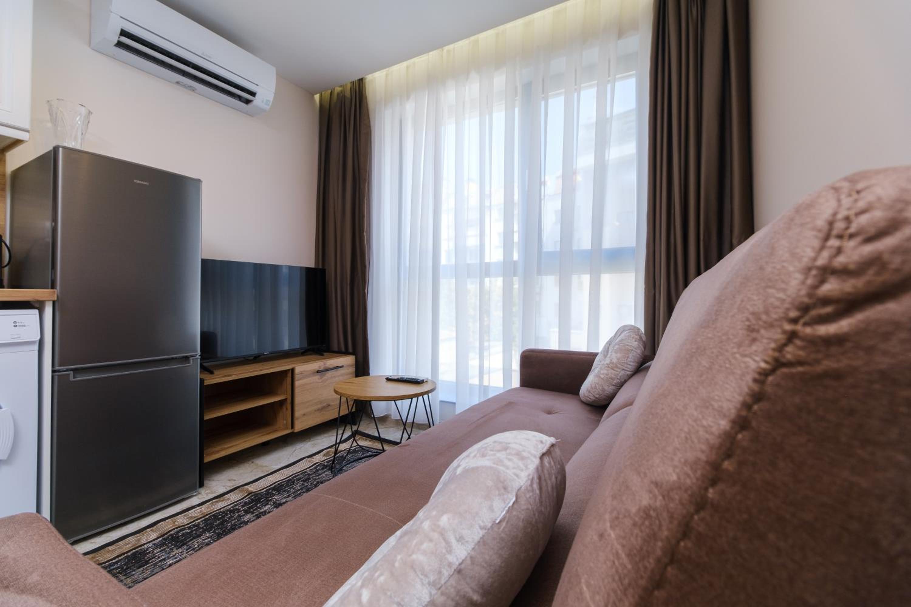 LDV 13 1-Bedroom Apartments Free private parking