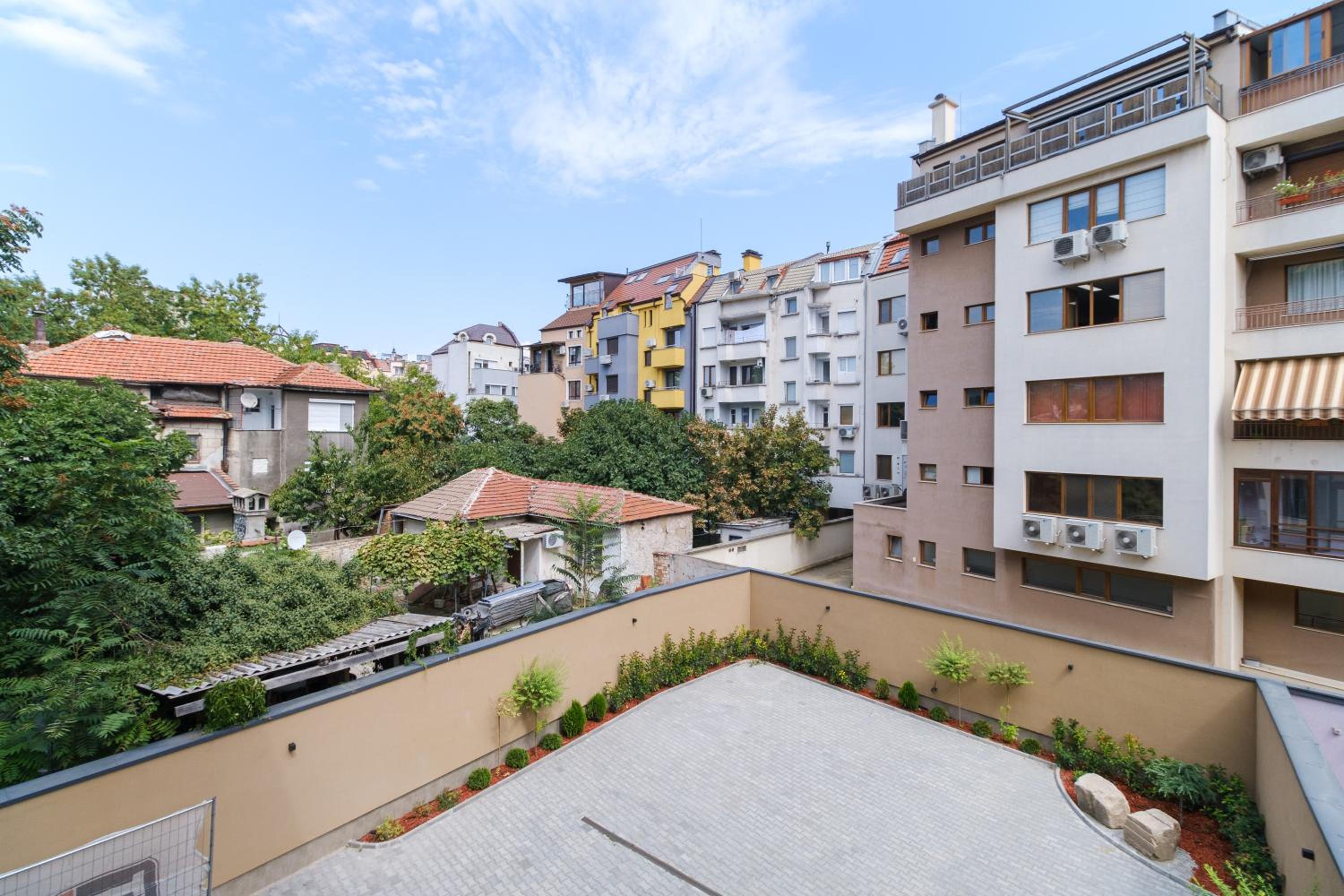 LDV 13 1-Bedroom Apartments Free private parking