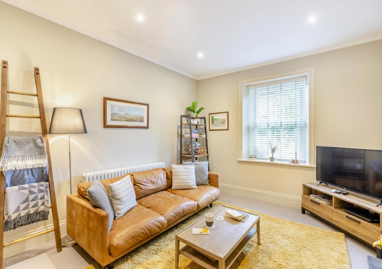 3 Bed in Carperby oc-ds058