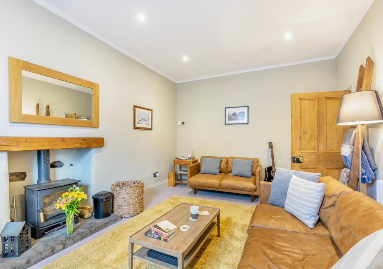 3 Bed in Carperby oc-ds058