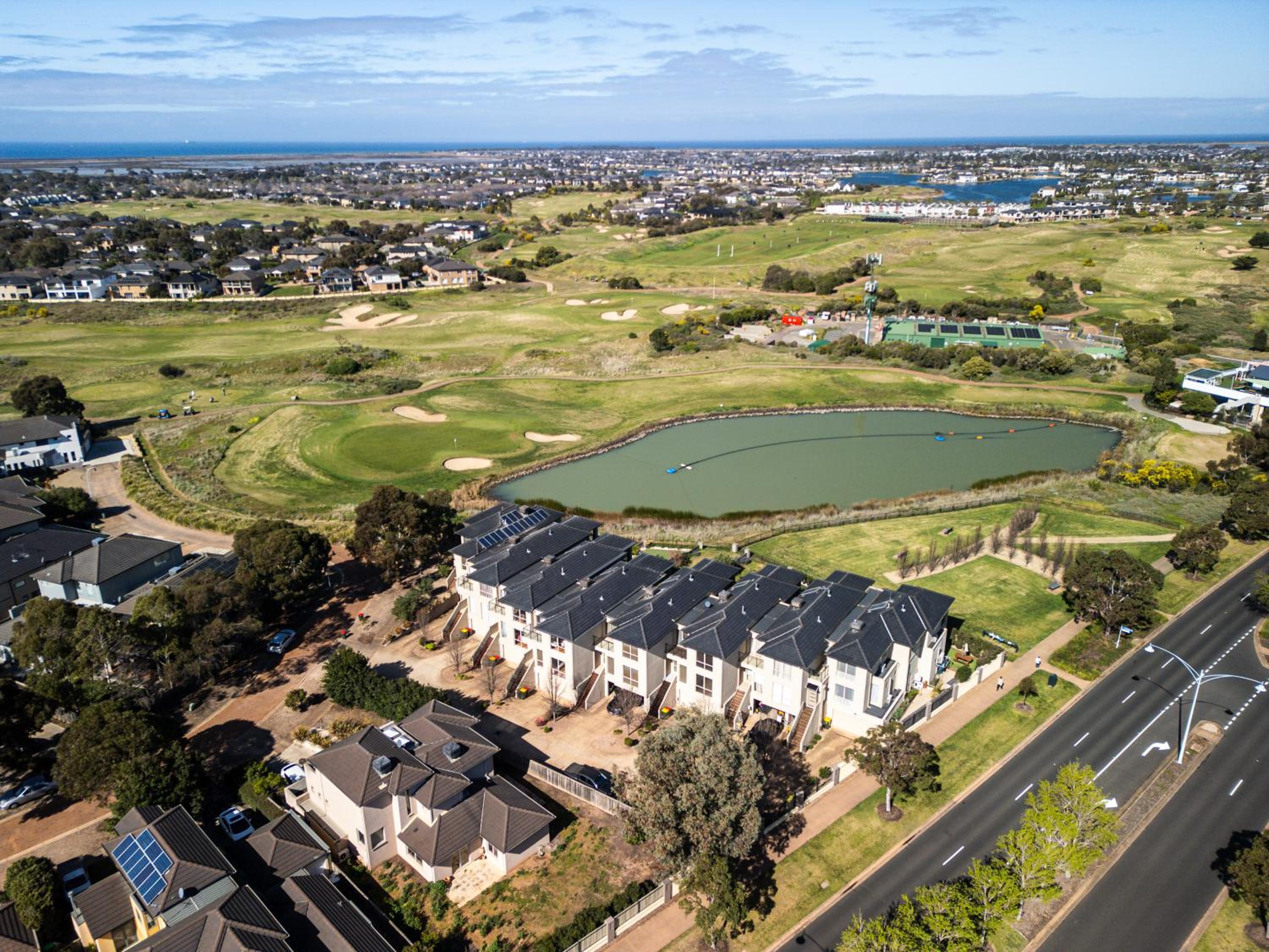 StayAU 3BR Cozy Retreat Point Cook Golf Nearby