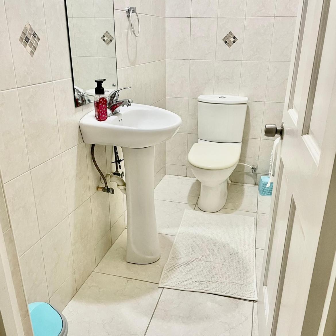 Seashades 2BR 1 full and 1 half bathrooms Condo with pool Close to beach Sleeps 4
