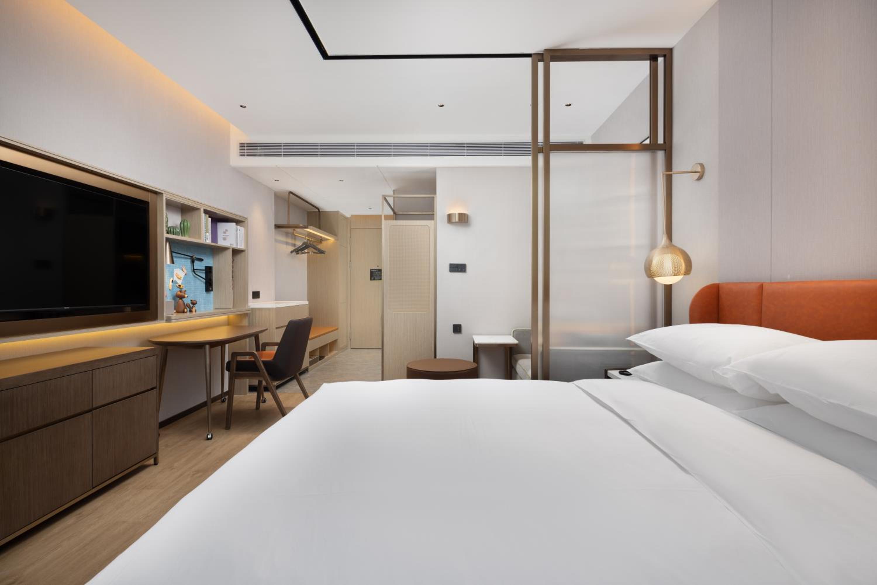 Home2 Suite by Hilton Jingjiang Binjiang New Town