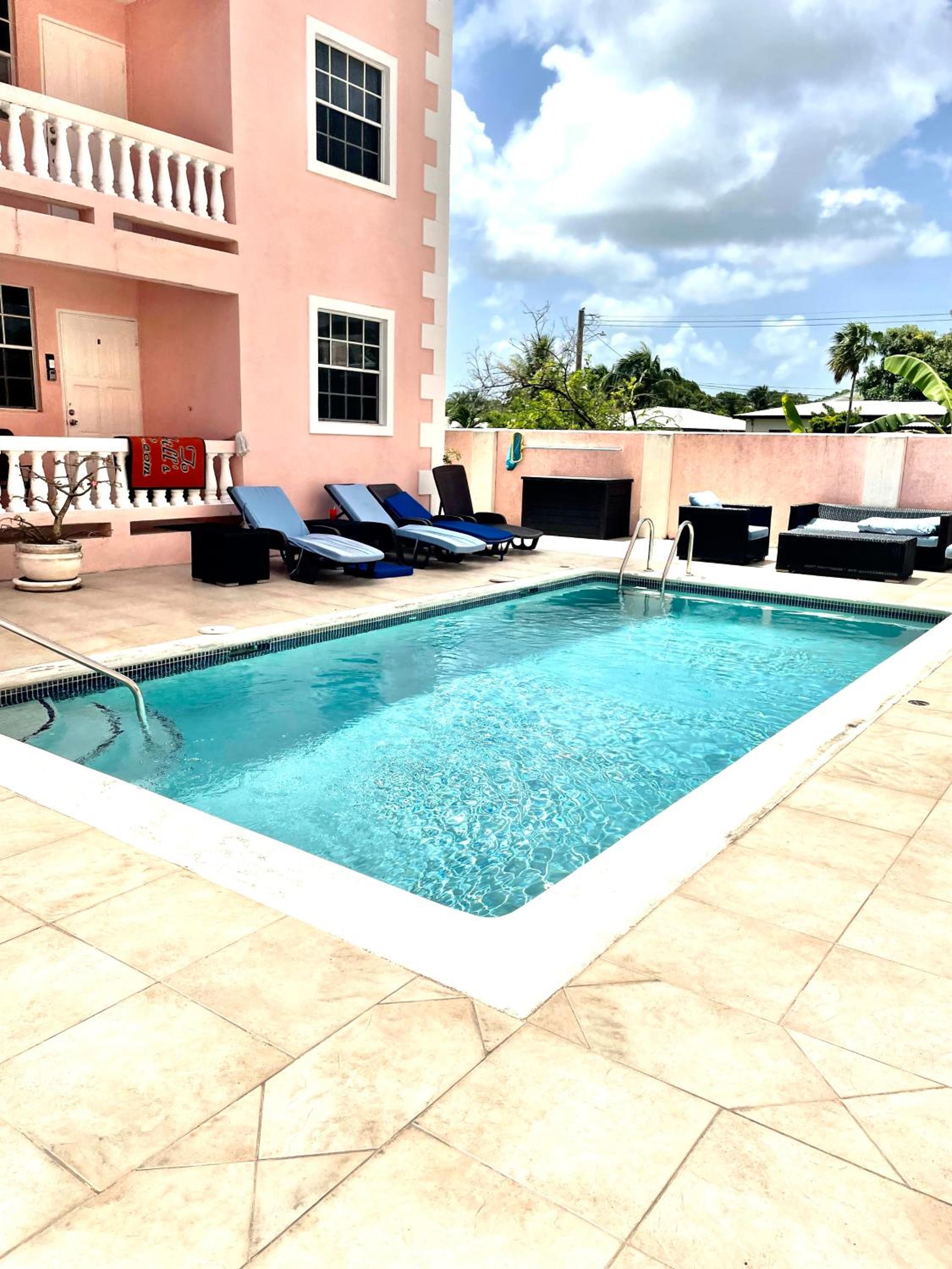 Seashades 2BR 1 full and 1 half bathrooms Condo with pool Close to beach Sleeps 4