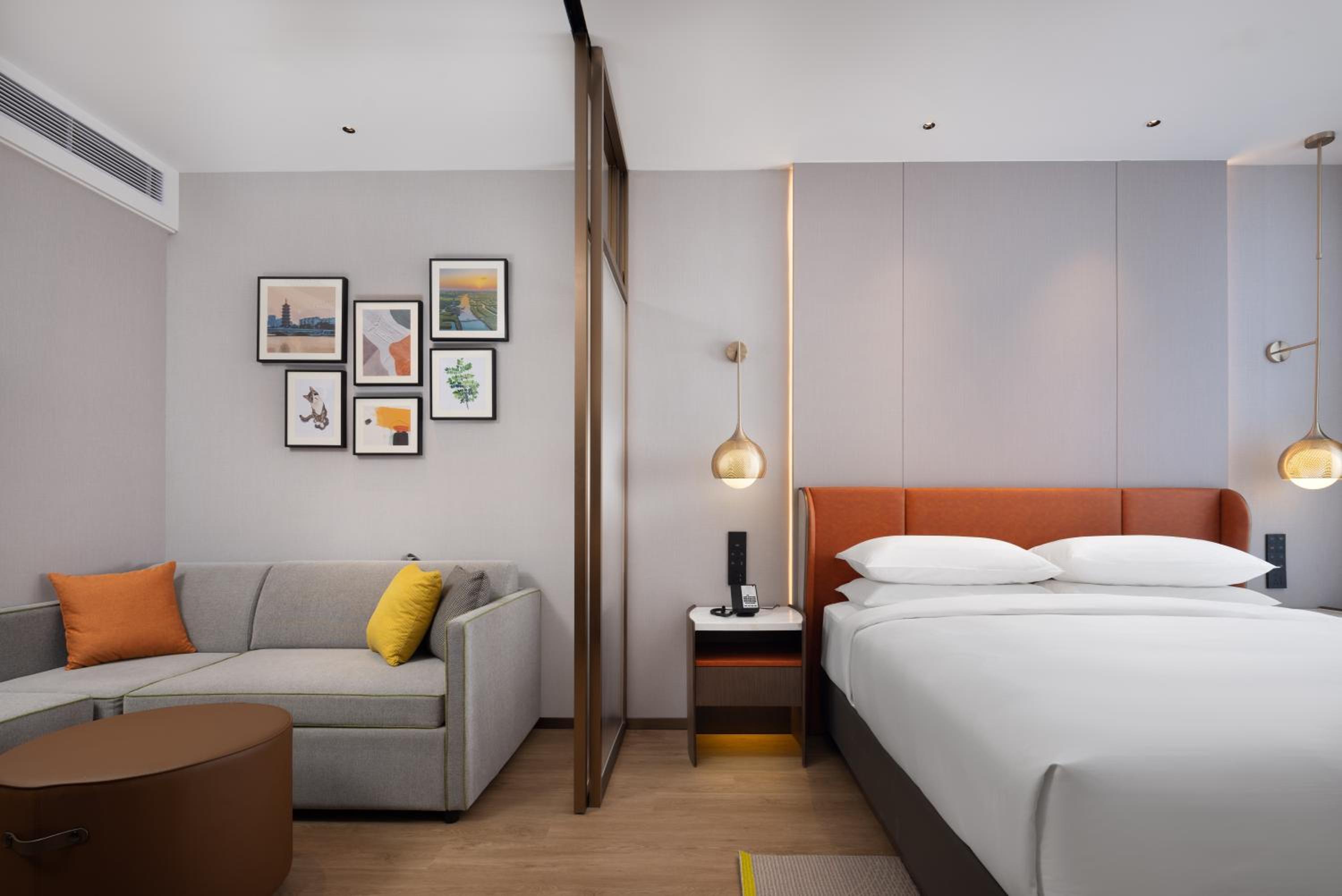 Home2 Suite by Hilton Jingjiang Binjiang New Town