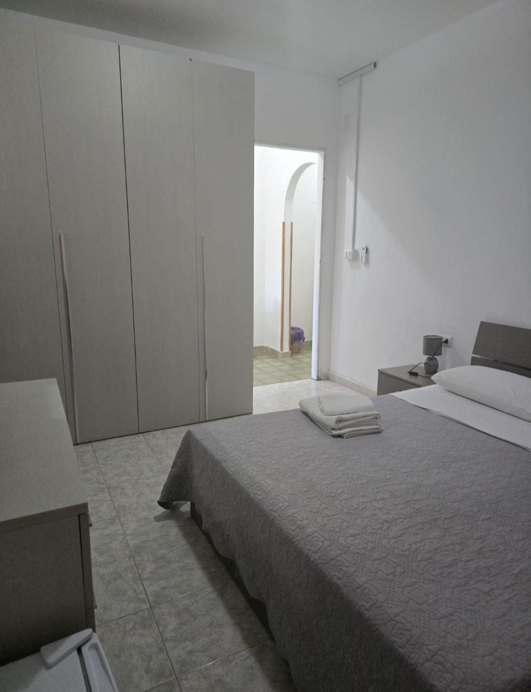 Guest House Tra Rocce E Mare view 5