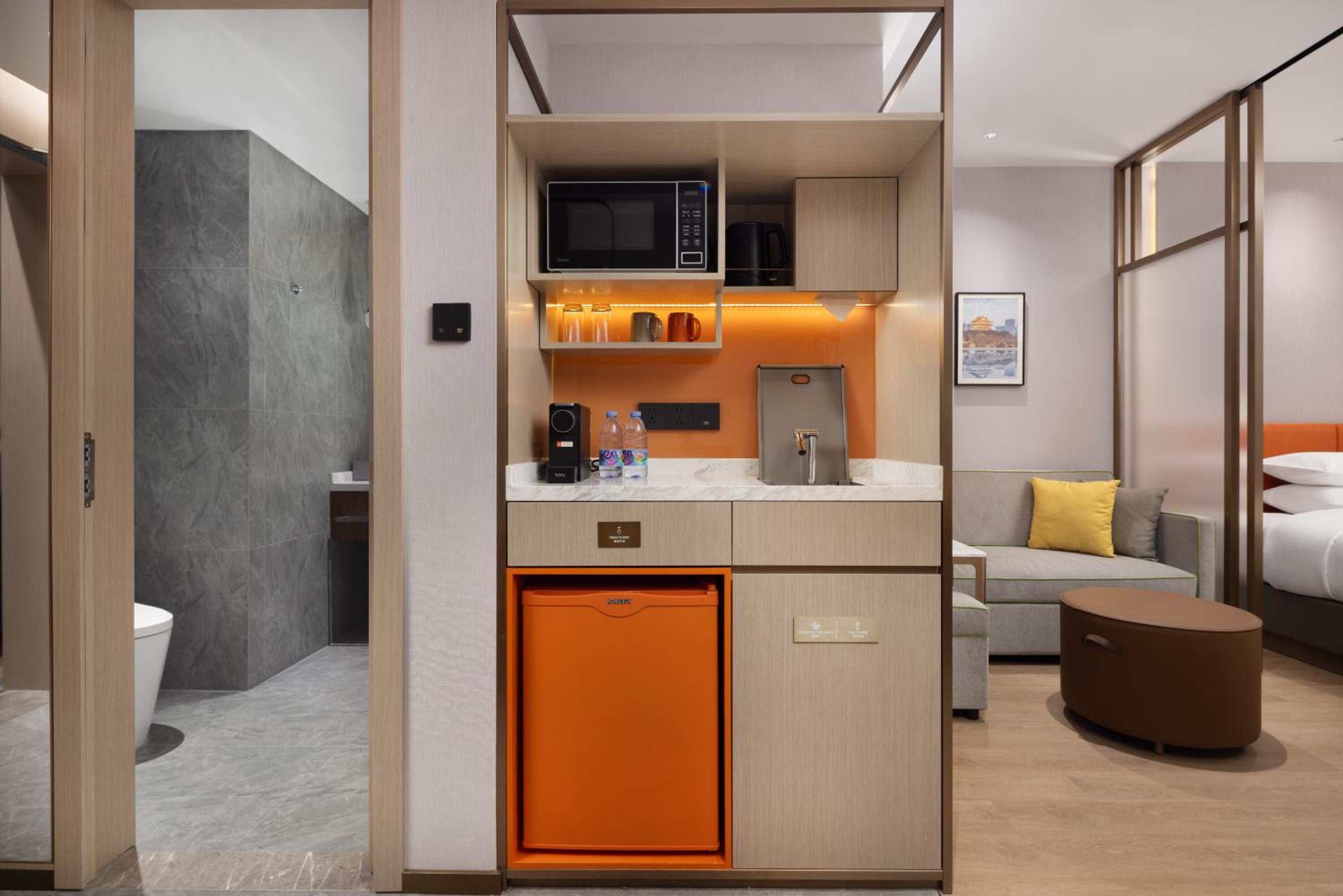 Home2 Suite by Hilton Jingjiang Binjiang New Town