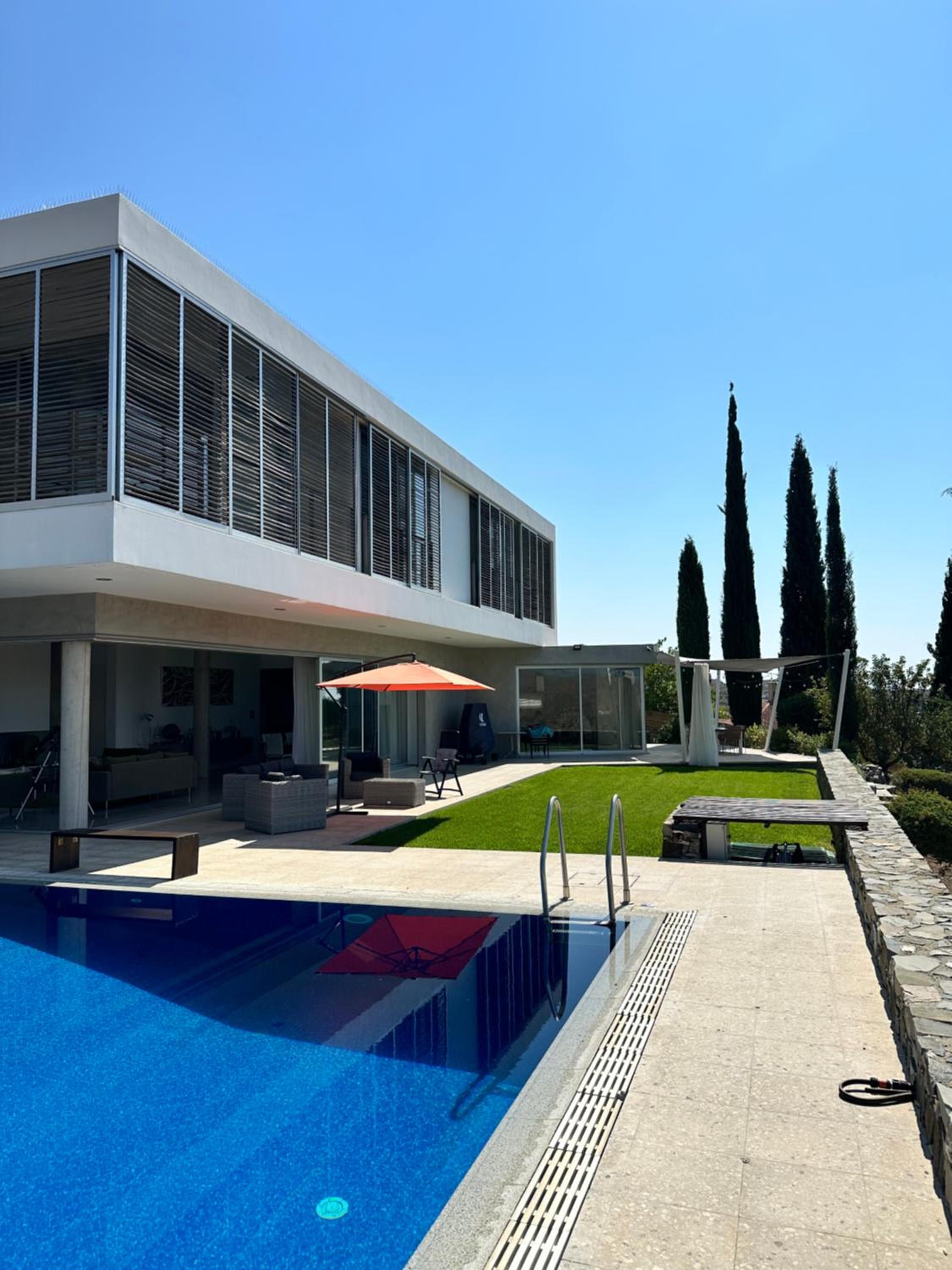 Luxury Villa Pluto Stunning Mountain Views view 3