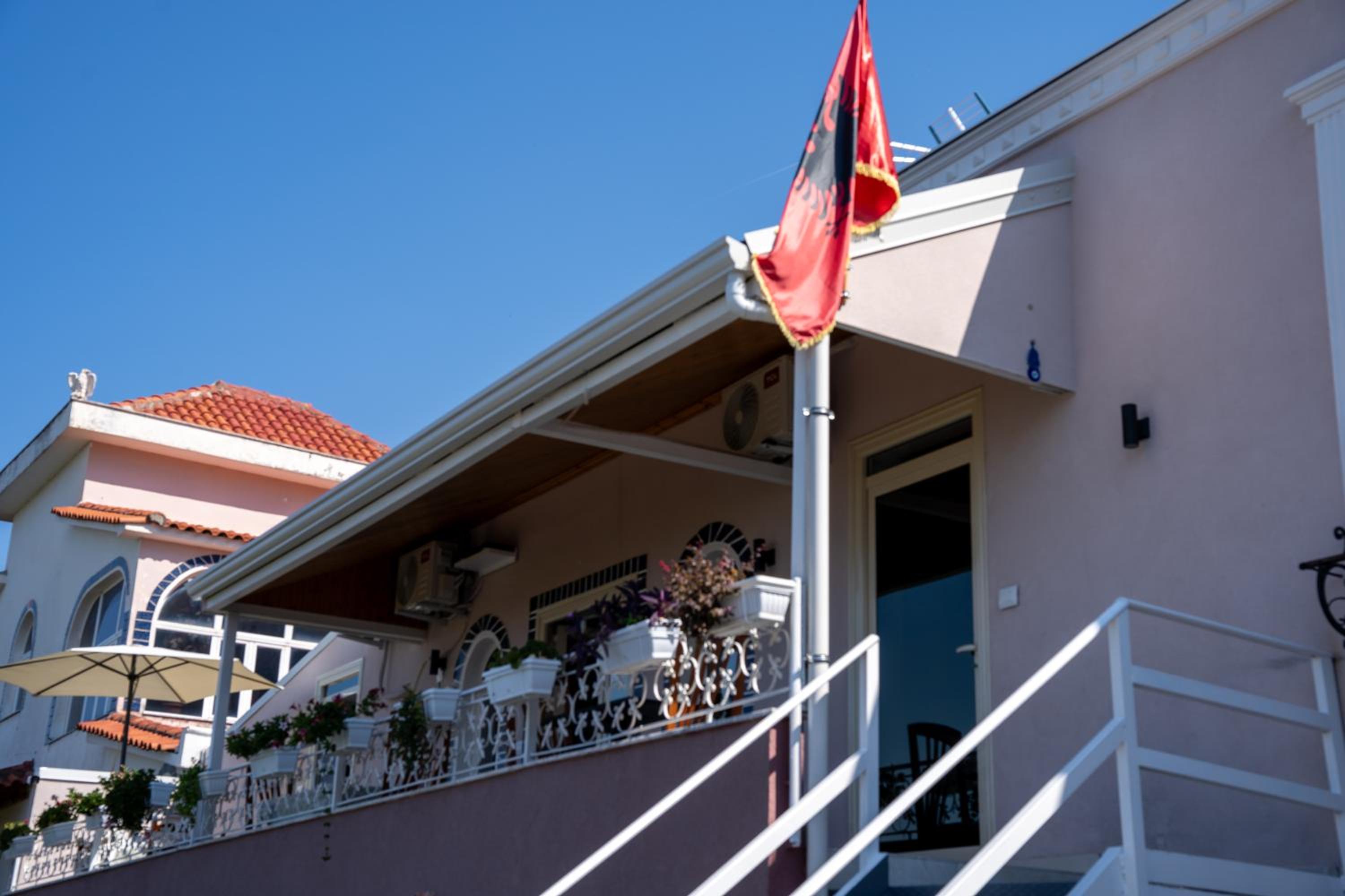 Alesio Guest House