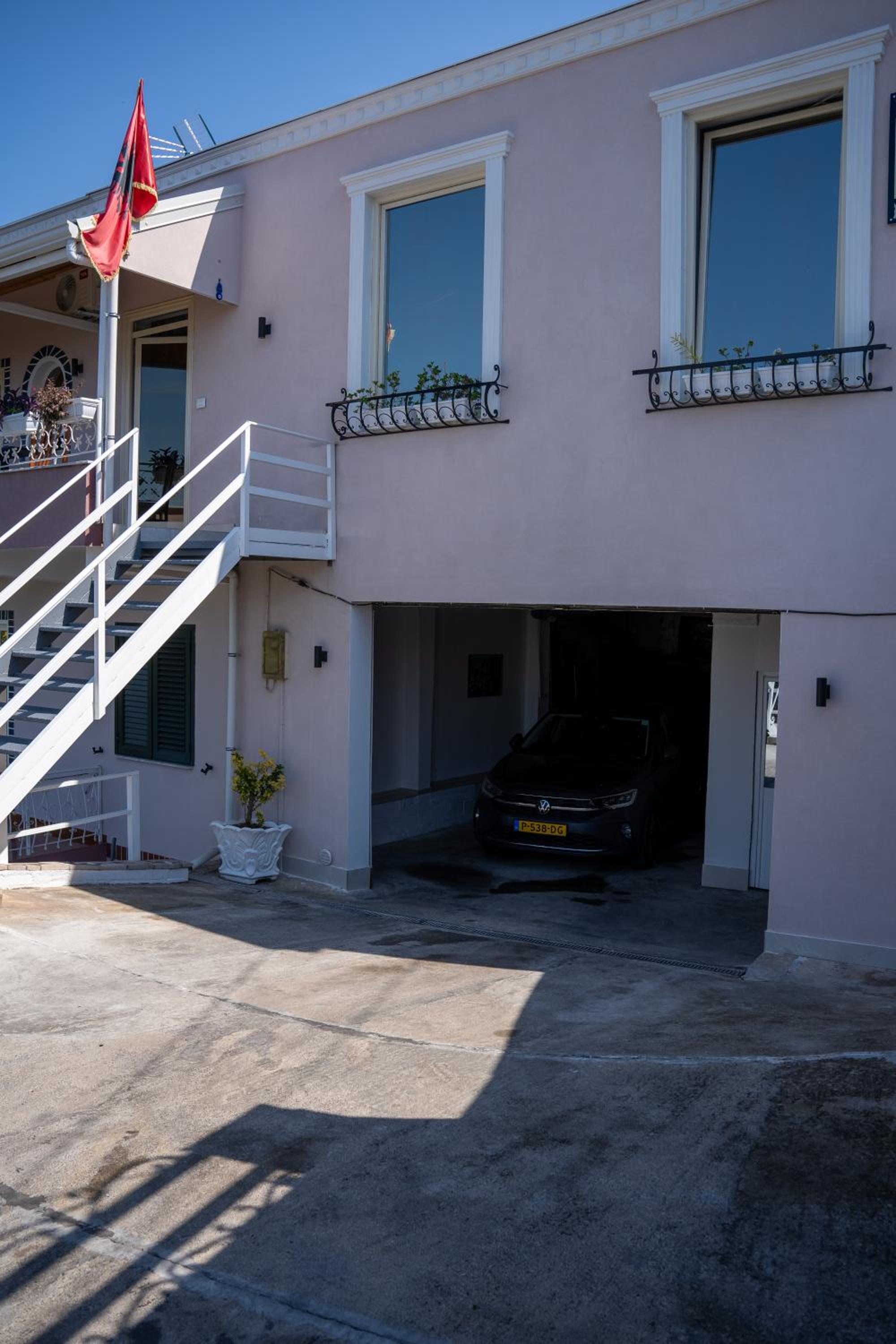 Alesio Guest House